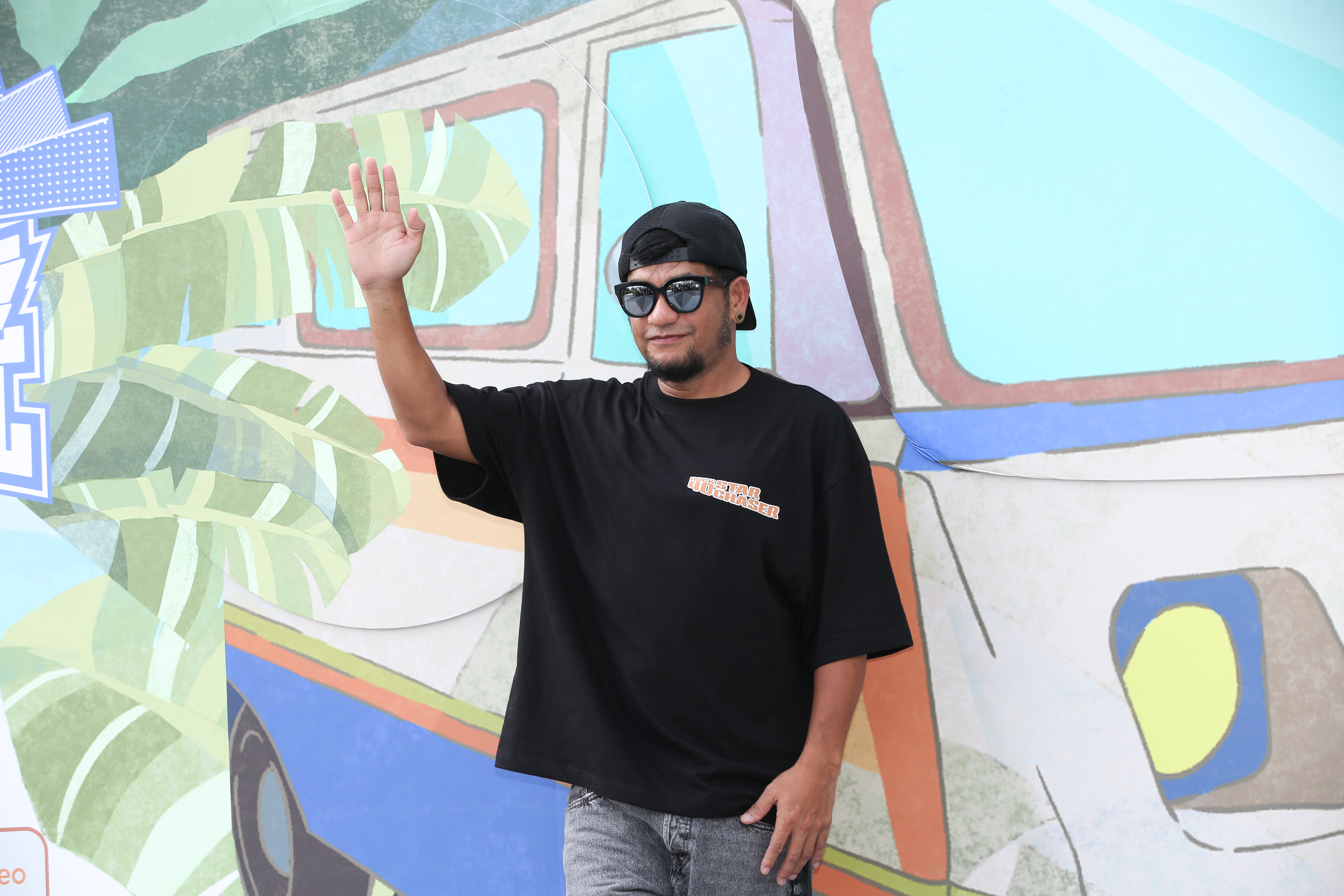 張震嶽補辦婚宴後首度露面。