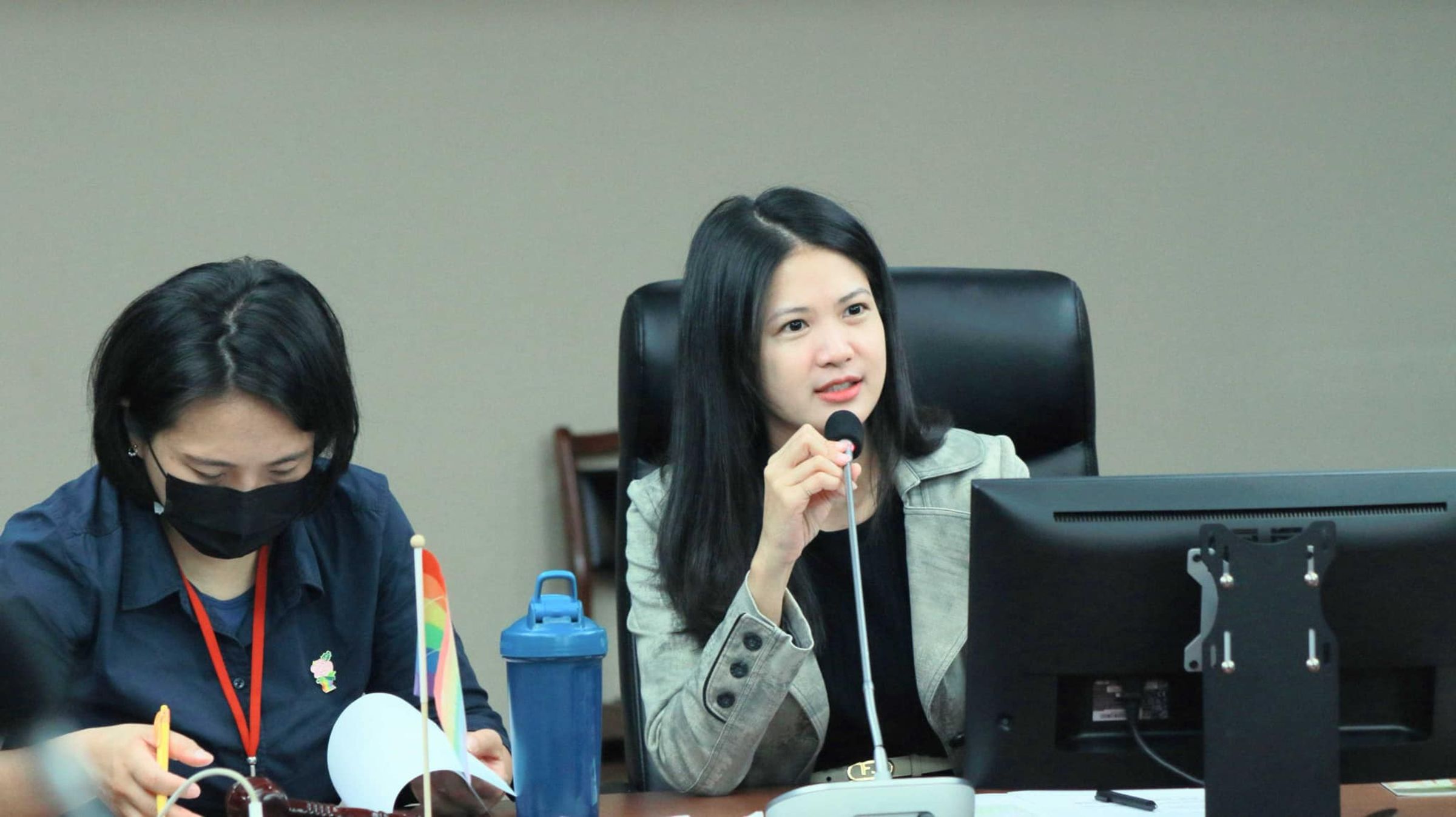 台北市長蔣萬安表示會參加國民黨今晚在北檢的集會,市議員林亮君痛批蔣萬安背棄法治與市民。(翻攝自林亮君臉書)
