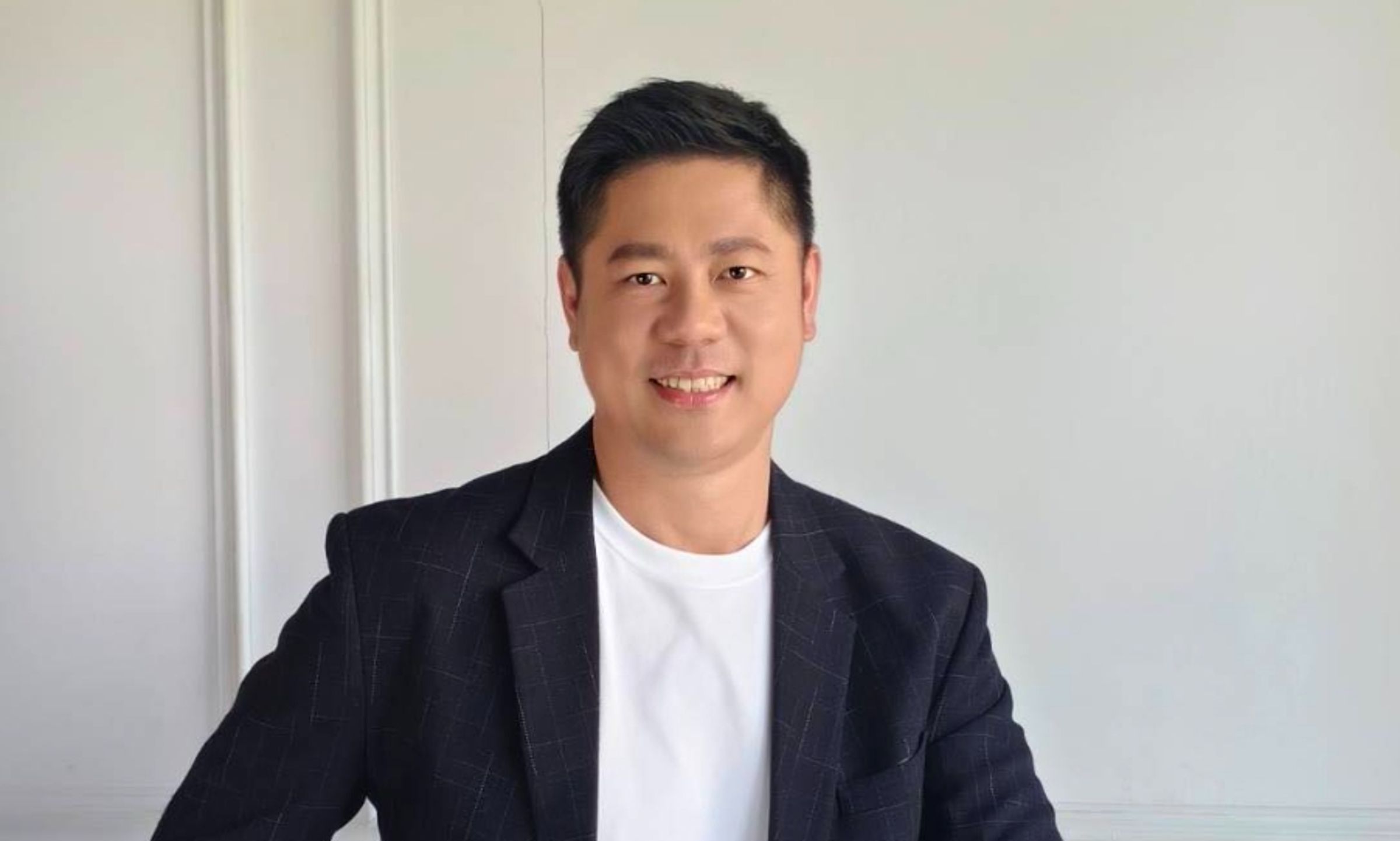朱政騏涉共諜案恐被除名,預計遞補人選為「王世堅子弟兵」賴俊翰。(翻攝自賴俊翰臉書)