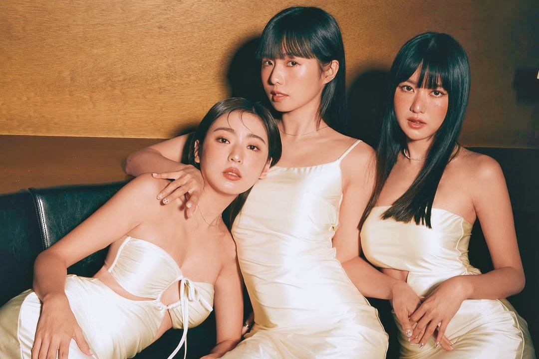 簡家三姐妹各個都有高顏值，大姐簡婕（左）曾和許光漢傳緋聞、中為簡廷芮，右為老三簡廷倪。（翻攝自簡廷芮IG）