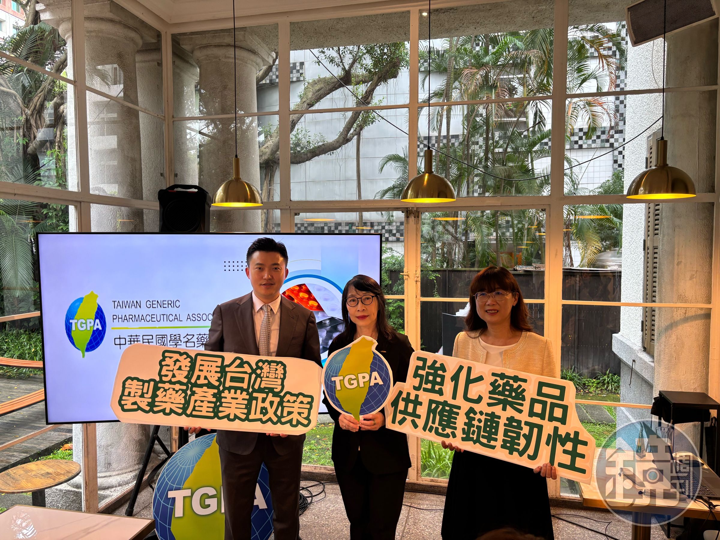學名藥協會呼籲，希望政府在務實發展製藥政策、強化藥品供應鏈韌性的前提下，檢討西藥專利連結等制度的公平性。