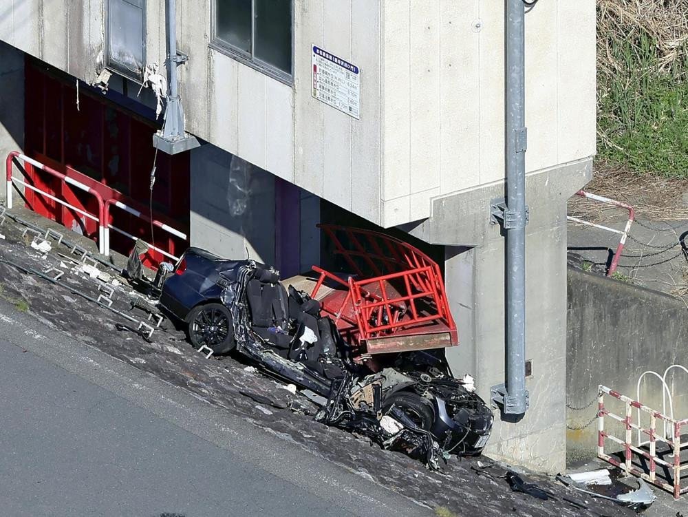 日本長野發生嚴重車禍，車上4名學生全員死亡。（翻攝自X）