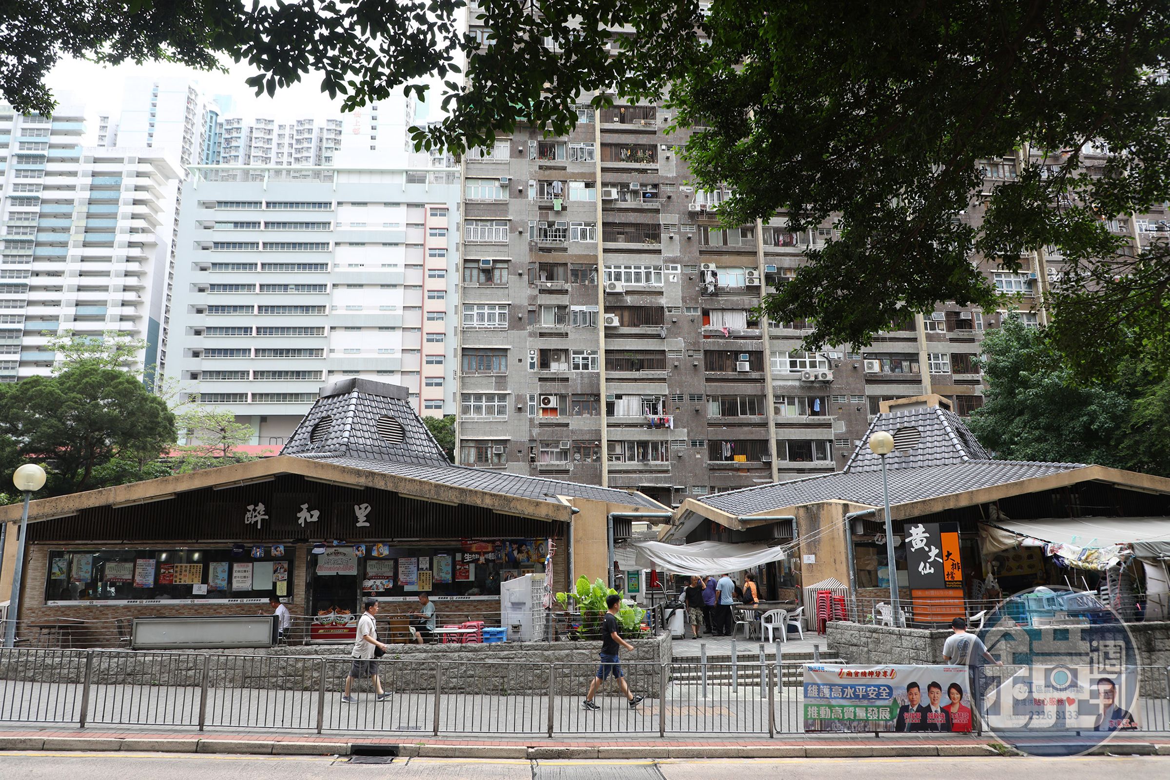座落黃大仙地鐵站旁的「醉和里」，是一間24小時全年無休，不論何時都能供應熱炒、點心與人情味的暖心食堂。