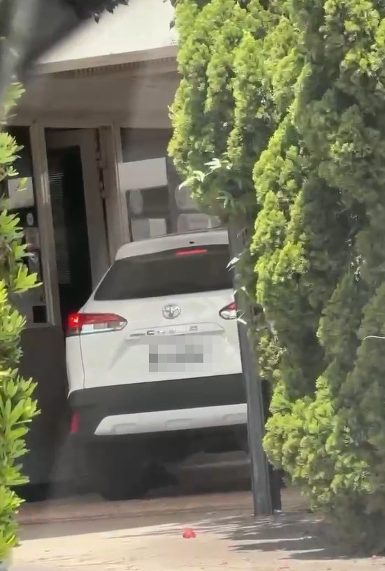學務主任開車到汽旅開房舒壓，熟門熟路。（讀者提供）