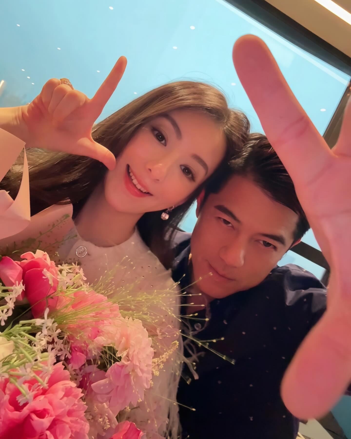 方媛與女性友人昨現身港島金鐘商場逛街，她大肚子明顯，確定還沒生產。（翻攝自郭富城IG）