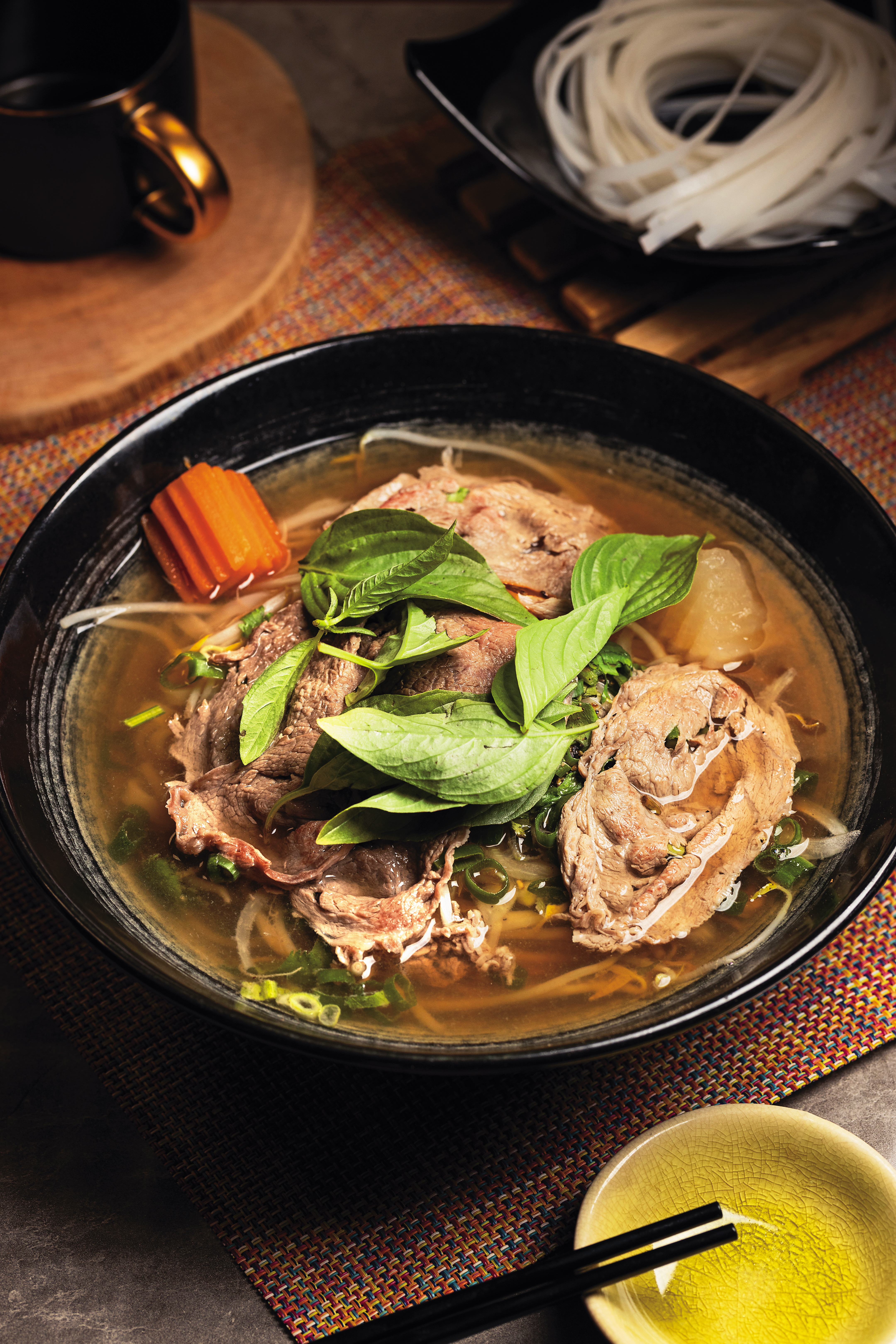 這碗「越式牛肉湯河粉」CP值太高,不僅分量飽足,湯頭更是溫潤甜美,越喝越愛。(160元/份)