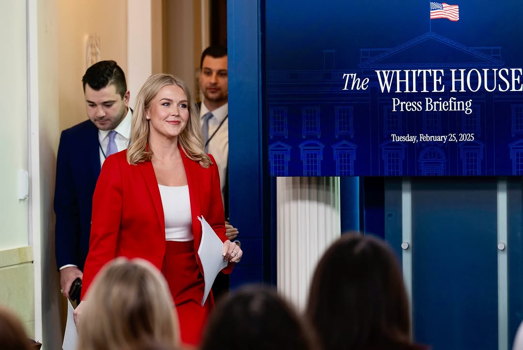 白宮發言人李威特（Karoline Leavitt）表示，美國反對任何單方面以武力改變台海現況的行為。（翻攝Instagram@karolineleavitt）