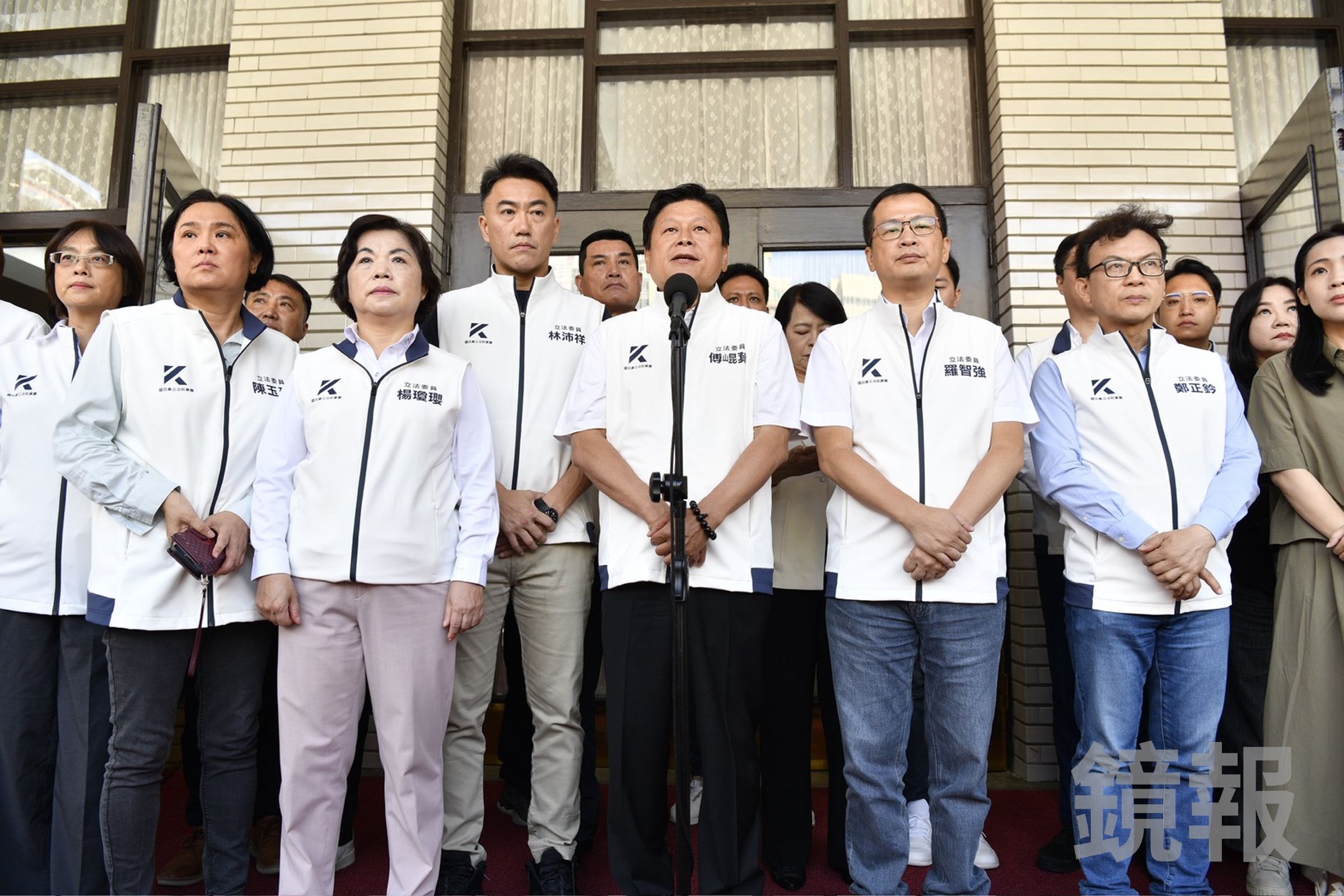 國民黨團上午召開幹部會議，由於認為內部意見尚待進一步整合，決議暫緩修法腳步。（鏡報李智為）