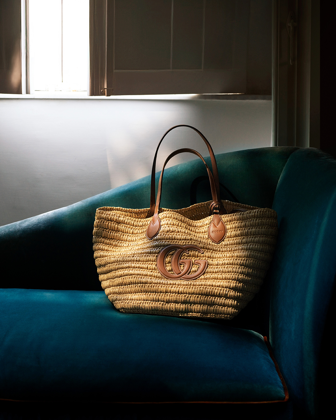GUCCI中號編織托特包。NT$76,500(古馳提供)