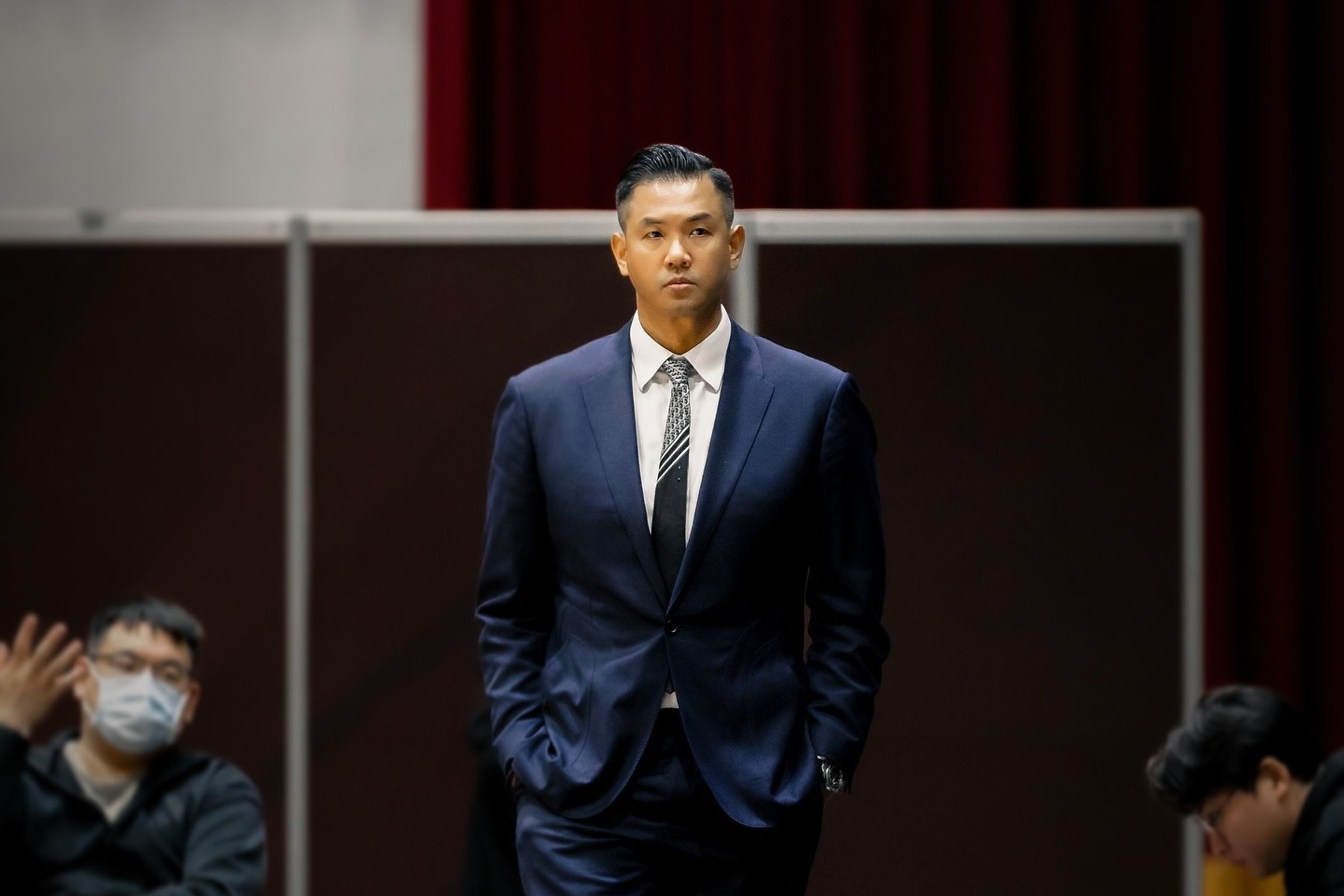 TPBL今晚發聲明表示，因遲遲無法與PLG就合併達成共識，即日起停止所有合併討論，專心備戰新賽季。圖為PLG任副會長陳建州。（翻攝自黑人陳建州臉書）