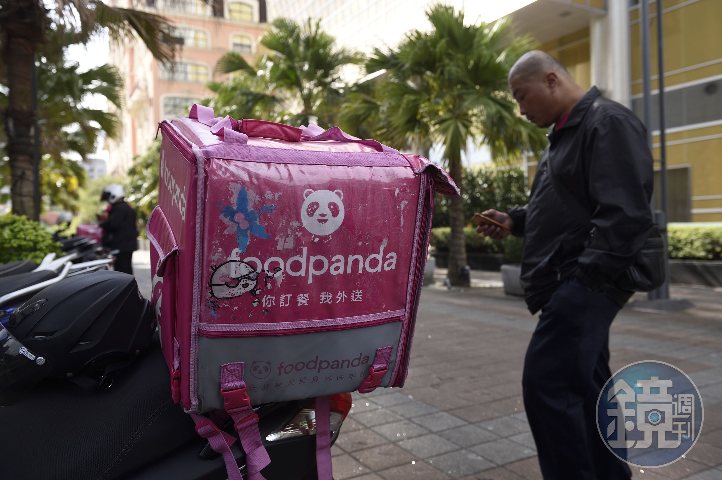 foodpanda今日下午驚傳大當機，不少消費者湧入官方臉書抱怨信用卡已扣款但訂單卻消失，連客服都失靈；示意圖。（本刊資料照）