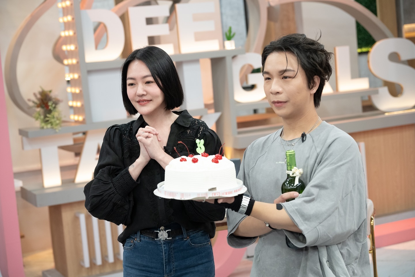 小S主持《小姐不熙娣》2度入圍金鐘獎綜藝節目主持人獎。（翻攝自小姐不熙娣臉書）