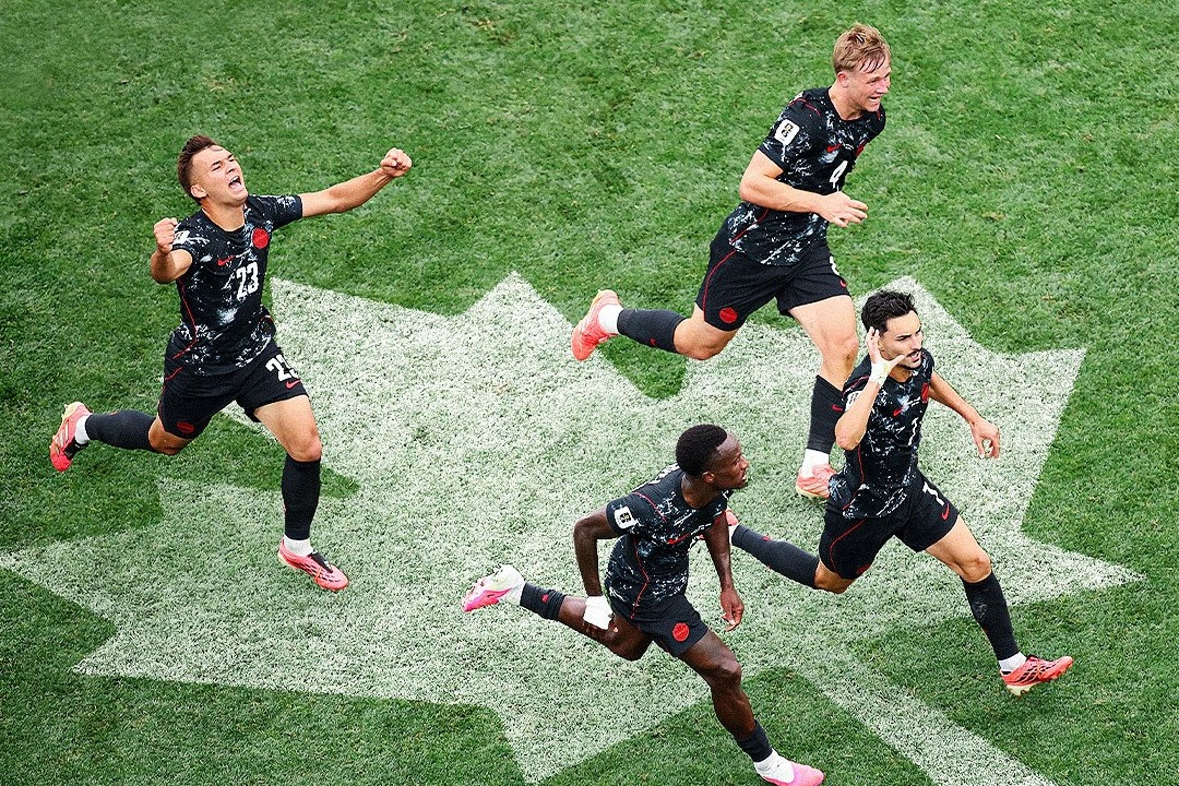 加拿大1比0氣走南非,隊史首次踢進16強。(翻攝自X@FIFAWorldCup)