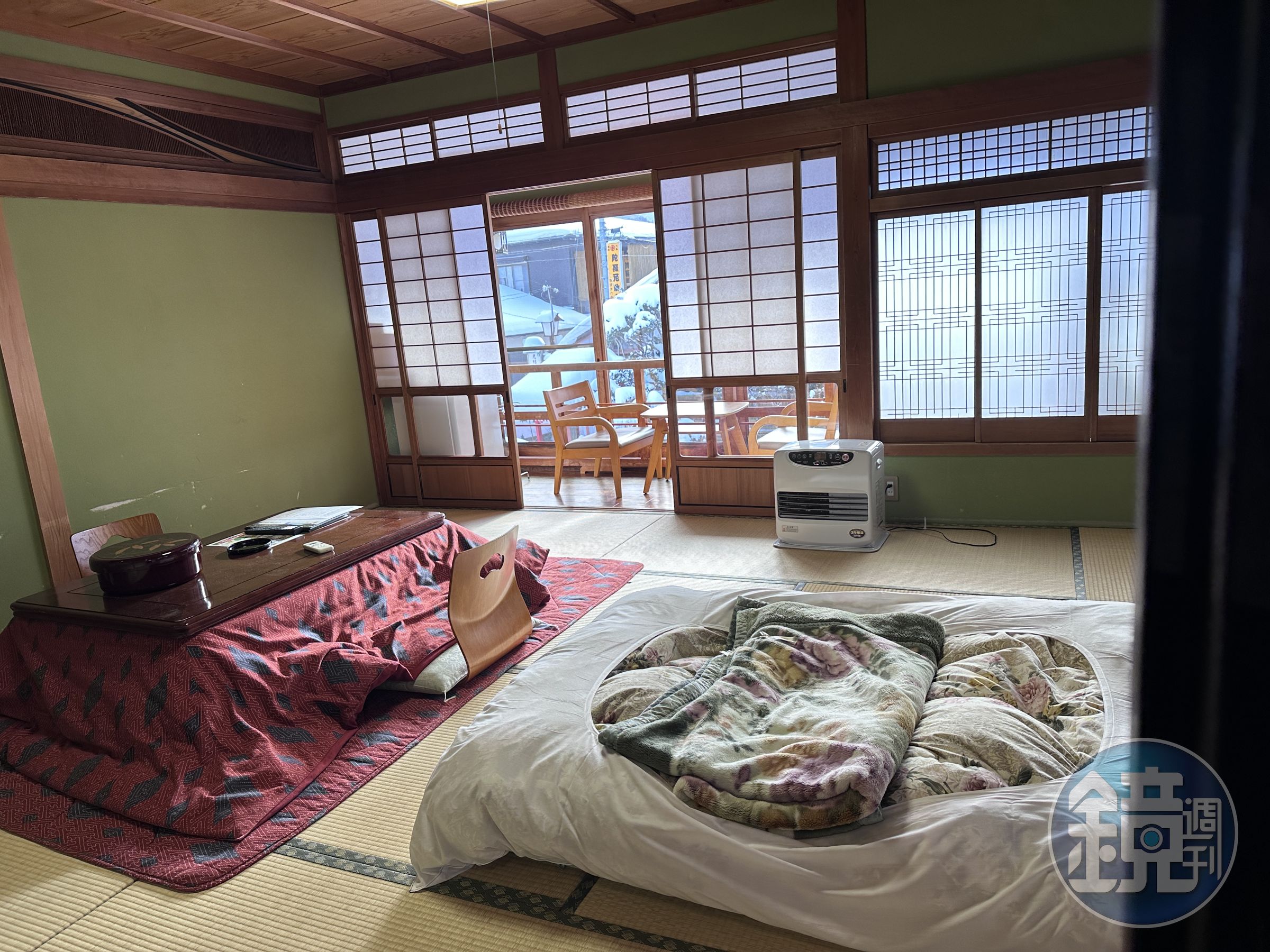 部分房型面向日式庭園,走到陽台就能遠眺大峰山美景。