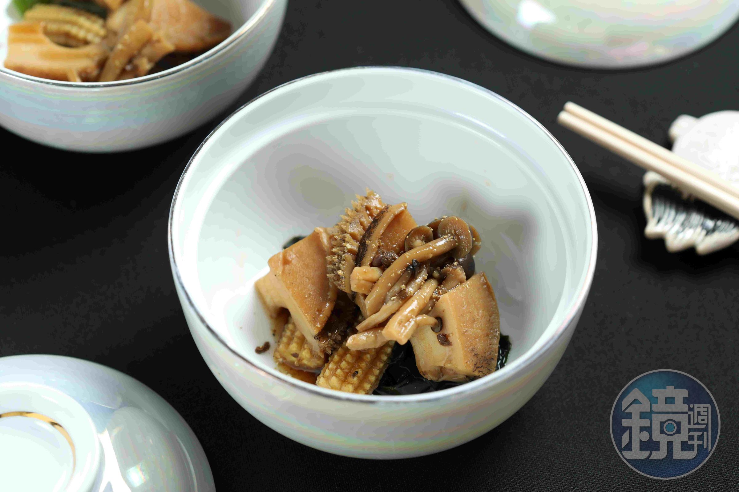 「有馬山椒煮鮑魚」的山椒味很突出，滷煮的鮑魚軟硬恰到好處，是很精彩的酒肴。