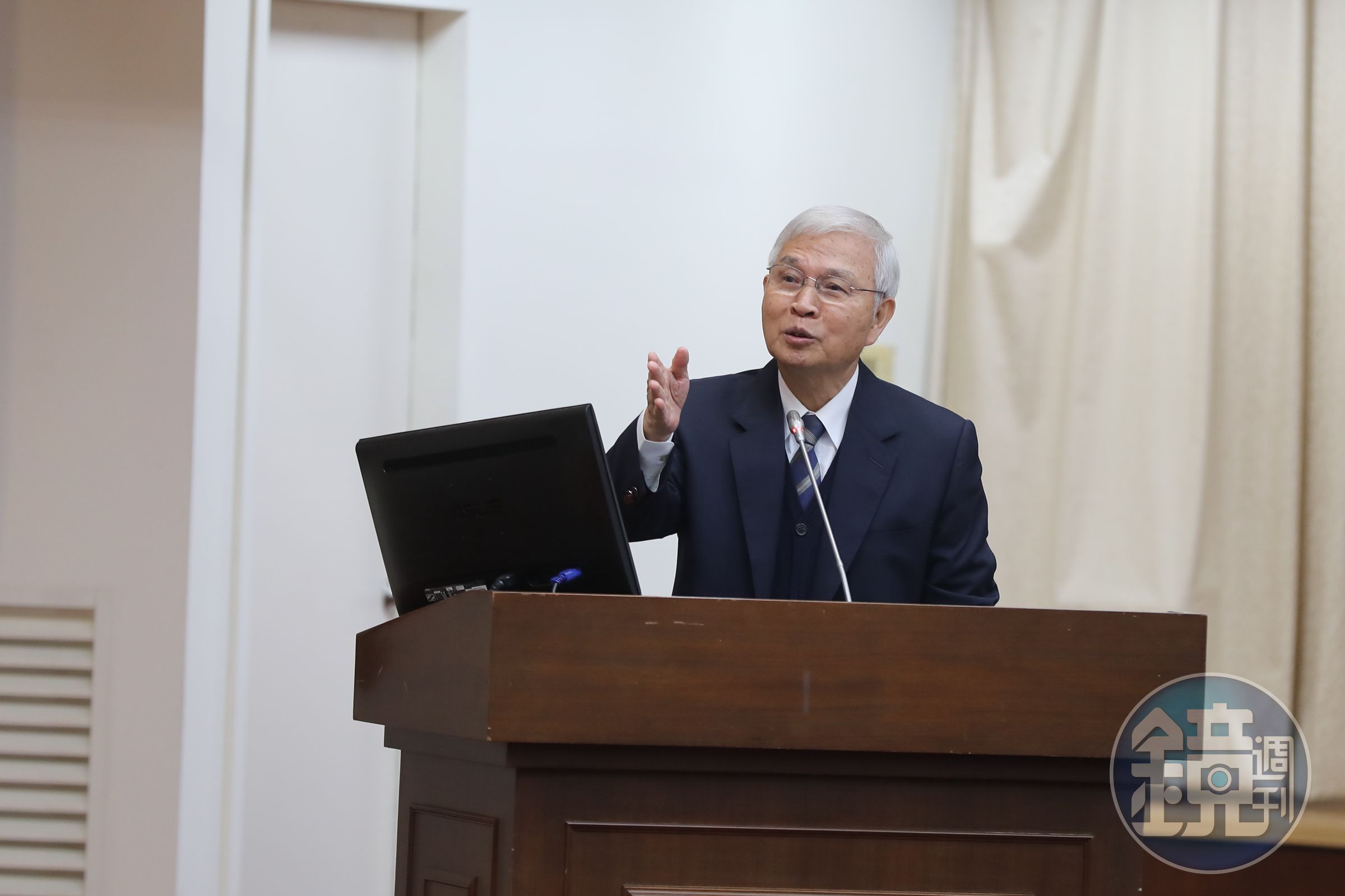 央行總裁楊金龍總裁指出,房市已出現交易降溫與價格調整跡象,將持續依市場變化調整。(本刊資料照)