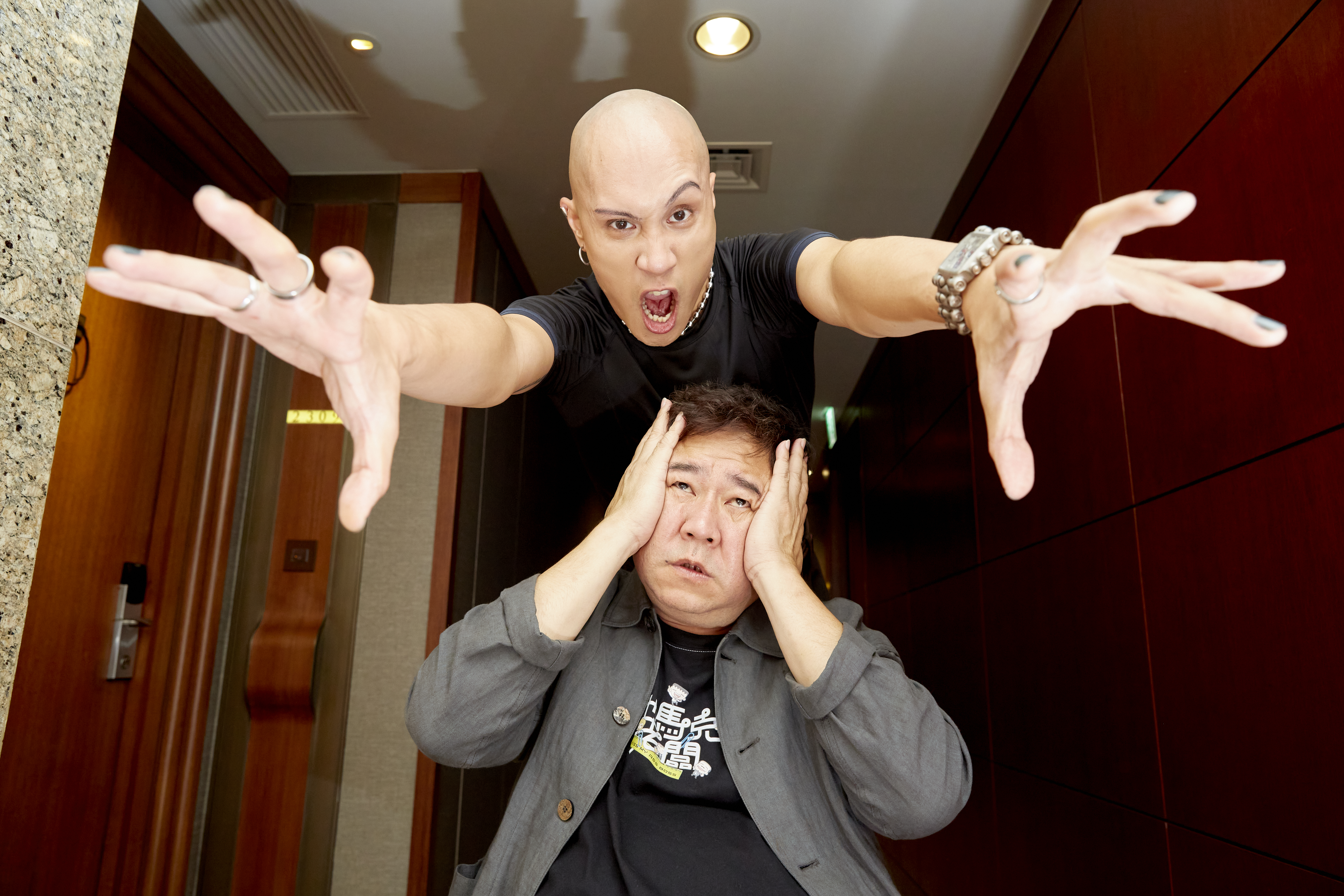 瞿友寧是在看過黃宣主持的金曲獎後對他投以驚艷眼光，最後還是透過廣播主持人光宇才得以聯絡黃宣來拍自己的戲。