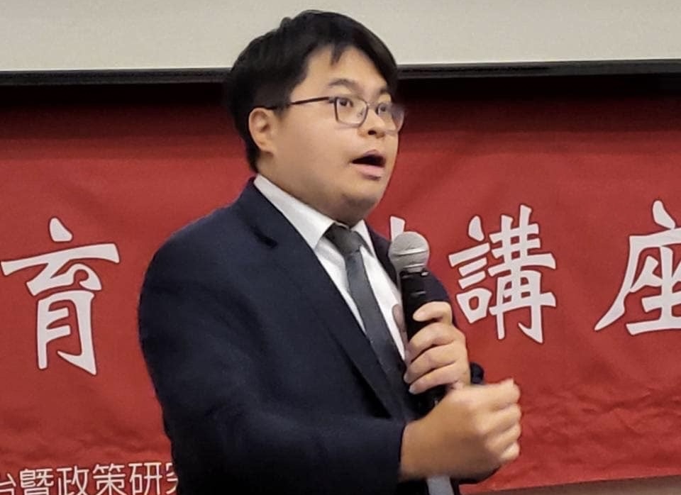 黃帝穎律師表明，TDR事件爭議不斷，須從法制上檢討改善。（翻攝律師黃帝穎臉書）