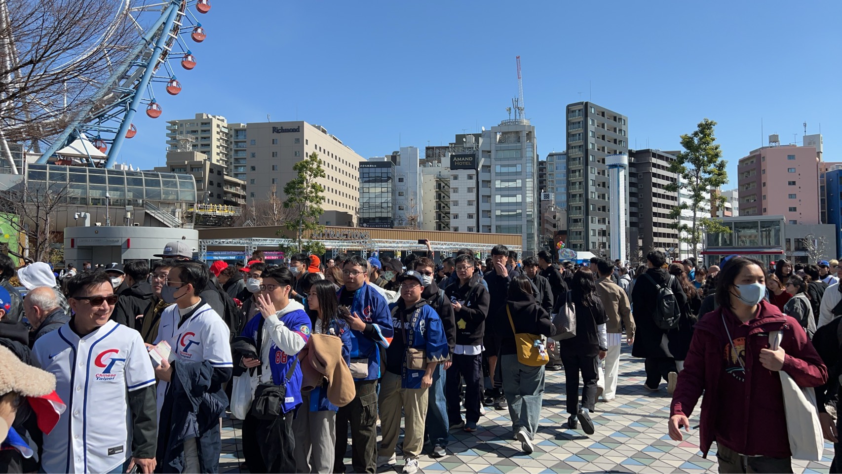 東京出現眾多台灣球迷。