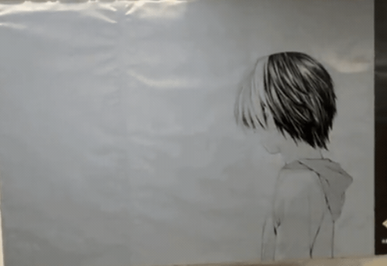 只要用手機「開啟閃光燈」拍照，海報中的進藤光身後，竟會浮現出佐為的身影。（翻攝自@BlancetRenoir X）