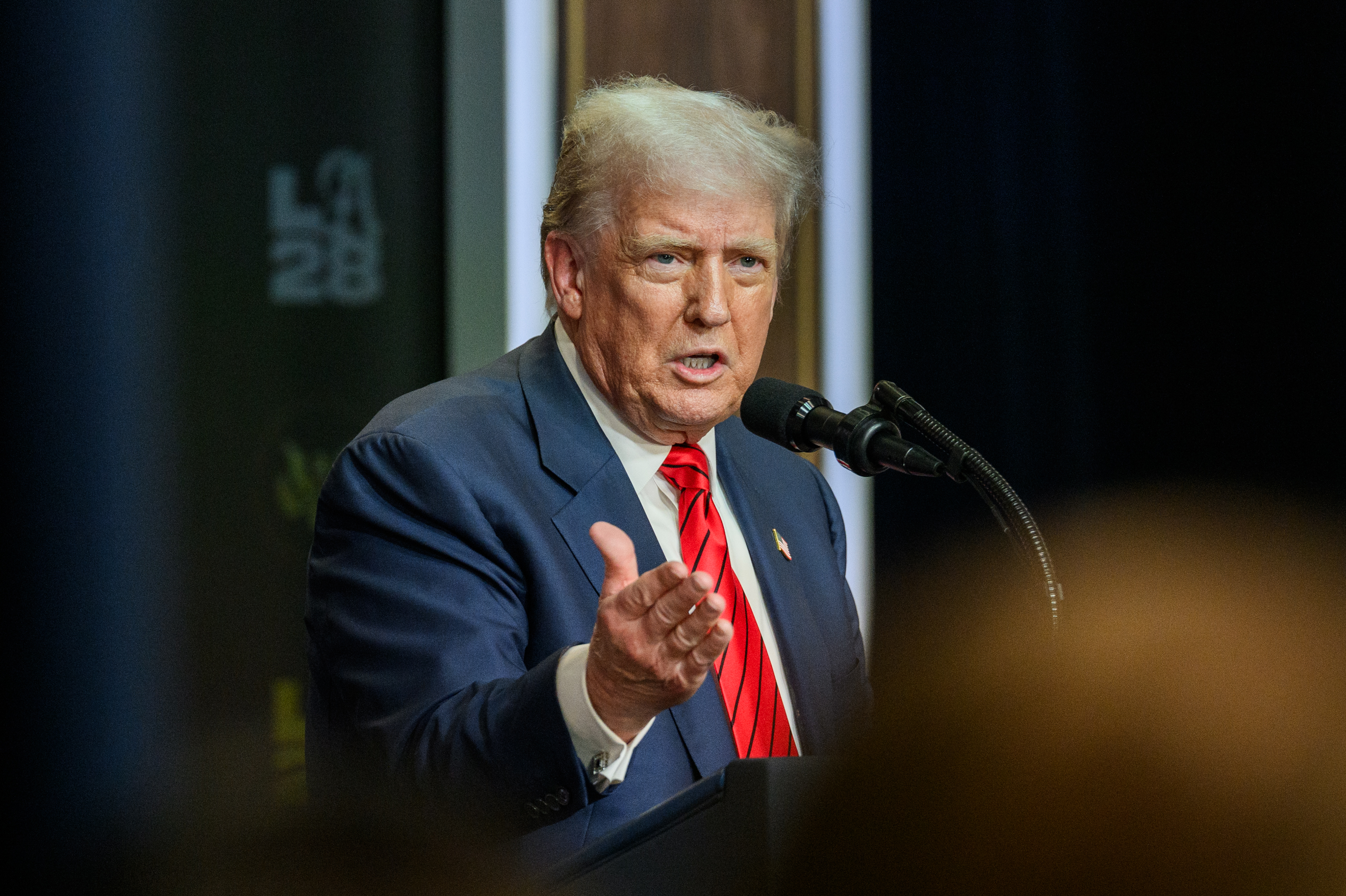 川普表示，計畫未來幾天內將致電給俄羅斯總統普丁，「他知道我的立場」「如果我們不高興，你們就會看到事情發生。」（翻攝自flickr@The White House）