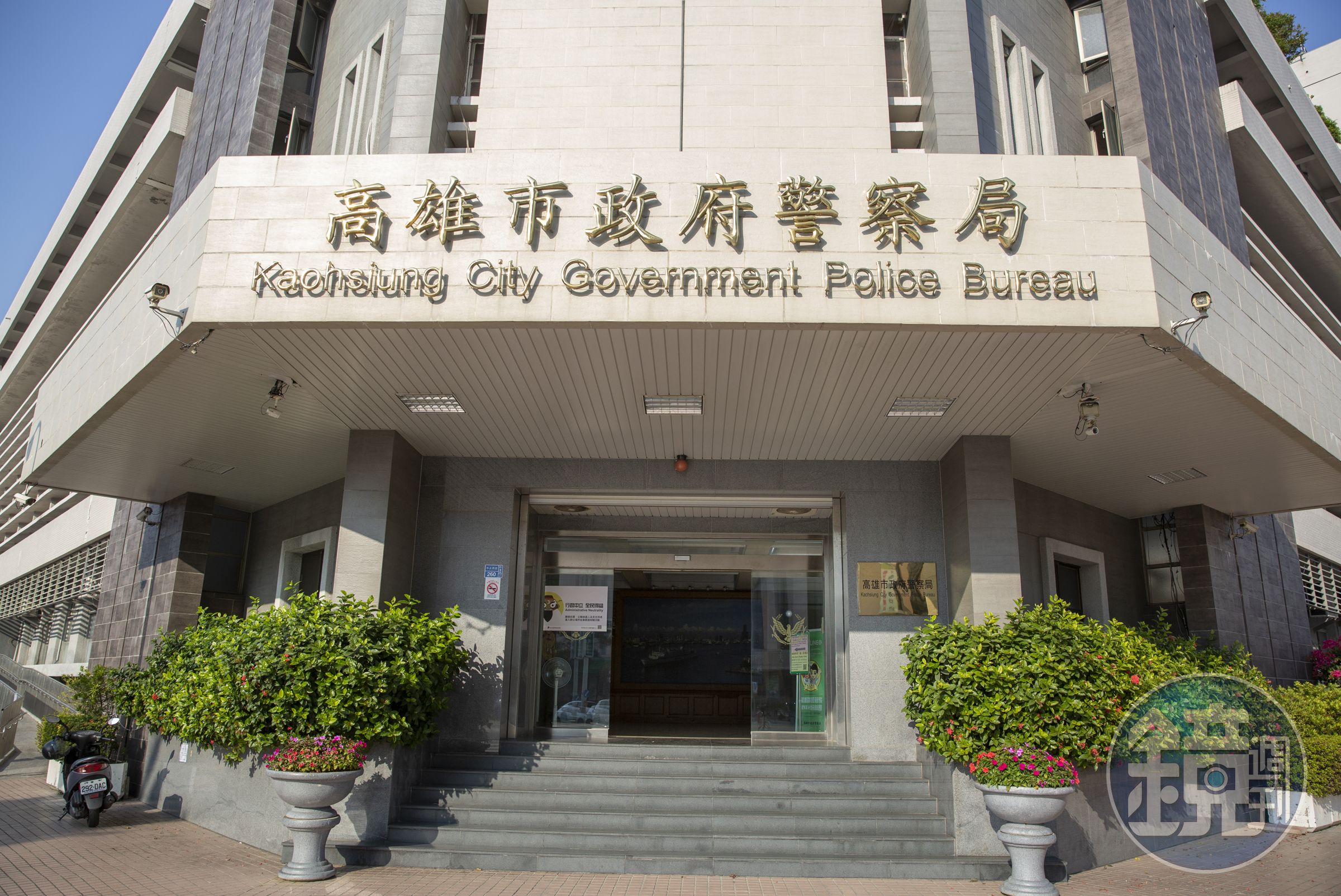 高雄市左營區18日發生機車擦撞車禍，雙方私下和解便離去，警方根據監視器畫面發現其中一名騎士有違規行為。（本刊資料照）