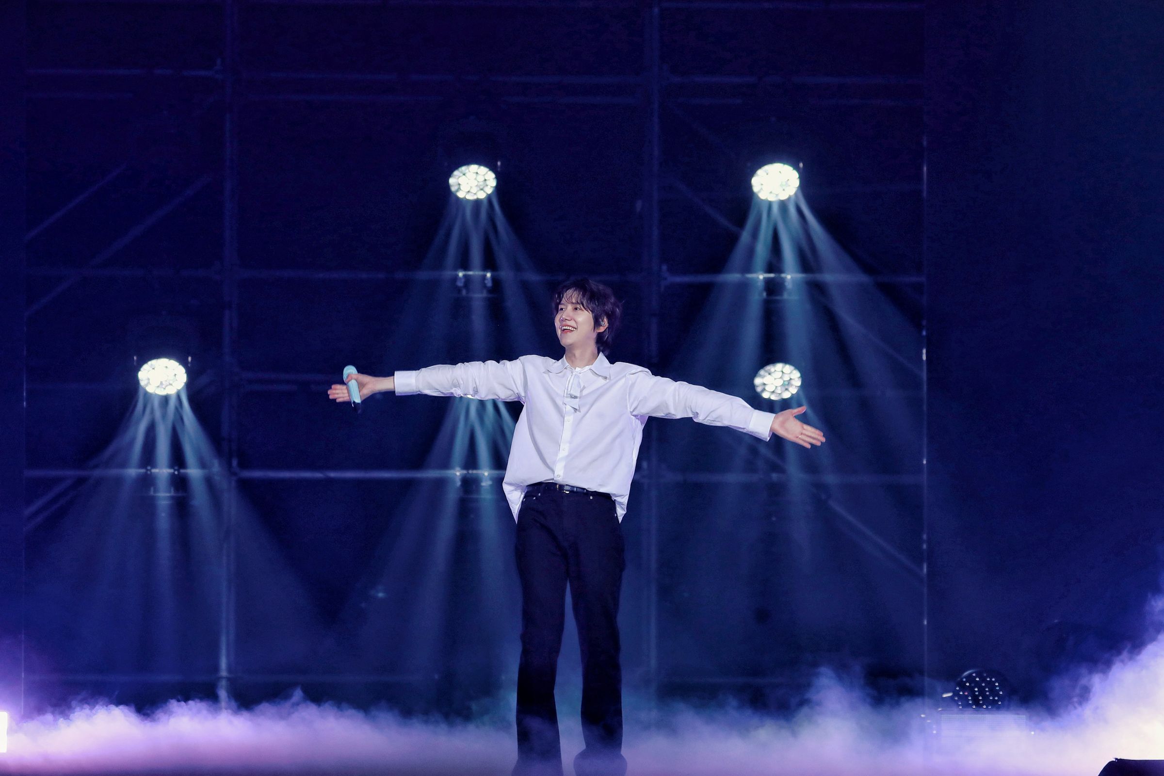 Super Junior成員圭賢還特地走入觀眾席與粉絲近距離互動。(D-SHOW提供)