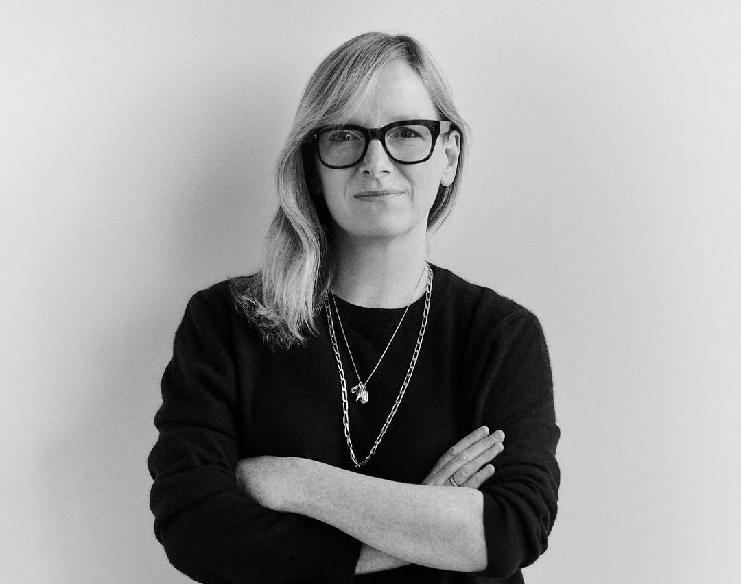 Sarah Burton在前東家Alexander McQueen待了26年之後，接下GIVENCHY創意總監一職。（翻攝自GIVENCHY IG）