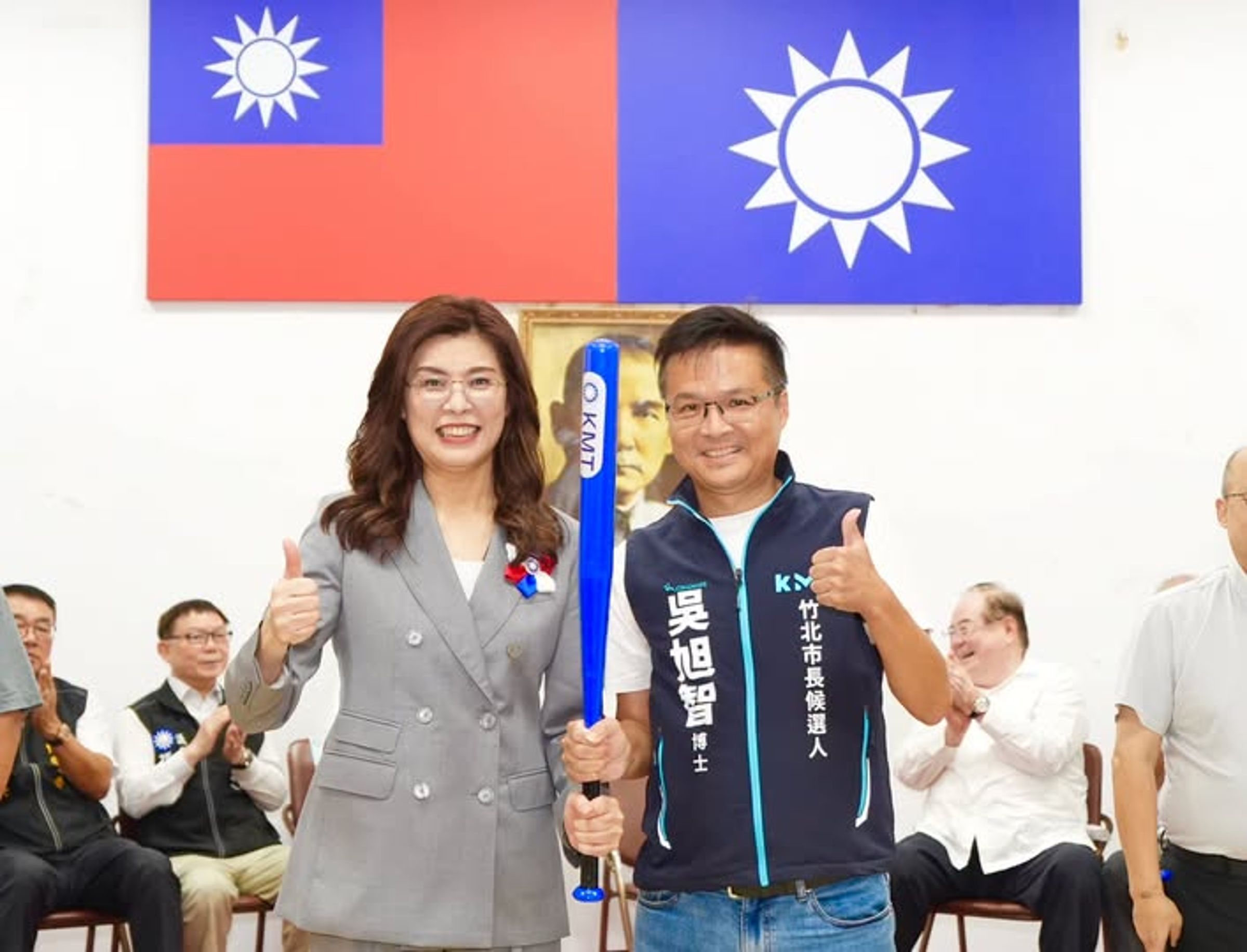 竹北市長藍白合恐破局,藍營竹北市長候選人吳旭智(右)稍早發出聲明:「即便明日藍白兩位候選人完成登記,不代表關閉合作大門」(翻攝自吳旭智臉書)