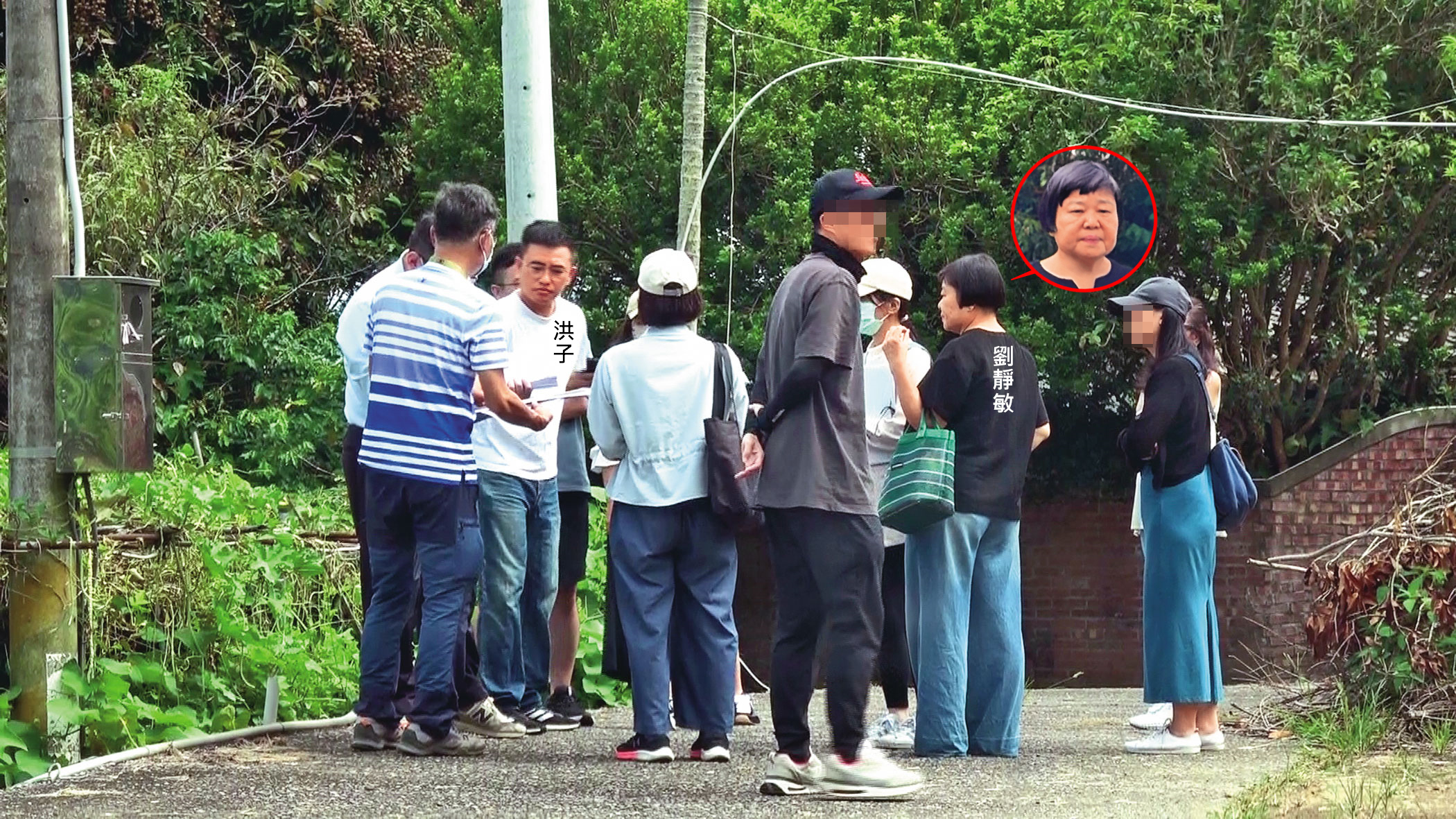 苗栗地院法官與劉靜敏、洪天宇遺孀等人，一同前往洪的工作室履勘。