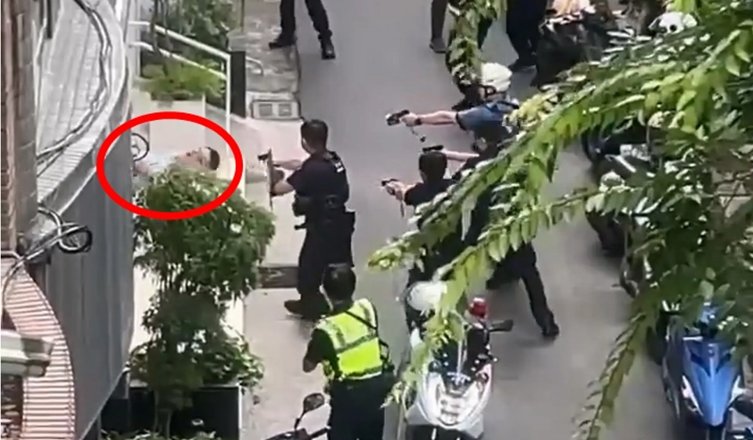 林姓教授持藍波刀猛砍紀姓連襟,遭警方開4槍制伏。(民眾提供)