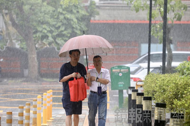 今起雨區擴大。（鏡報林煒凱）