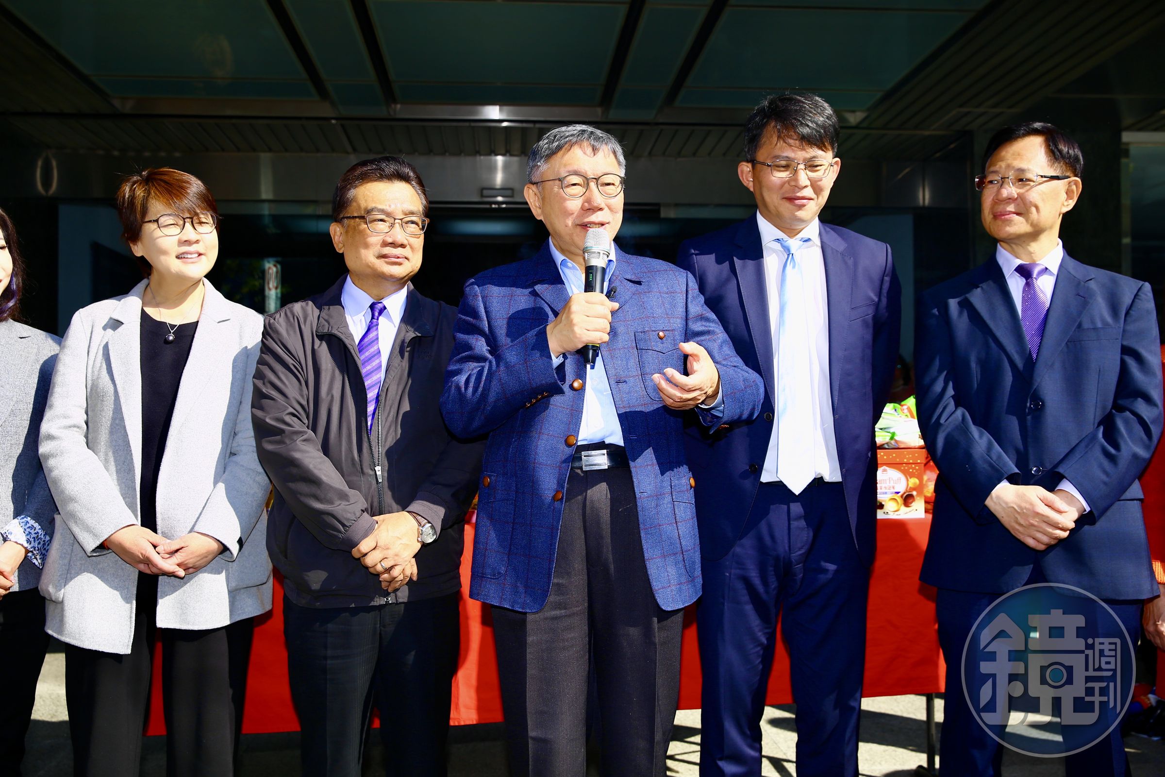 民眾黨主席柯文哲聲量持續下滑,加上黨內花邊新聞不斷,資深媒體人羅旺哲今po文示警了。(本刊資料照)