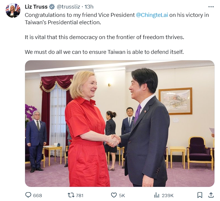 前英國首相特拉斯發出與賴清德的合照道賀,並表示英國應確保台灣有自我防衛的能力。(翻攝自X)