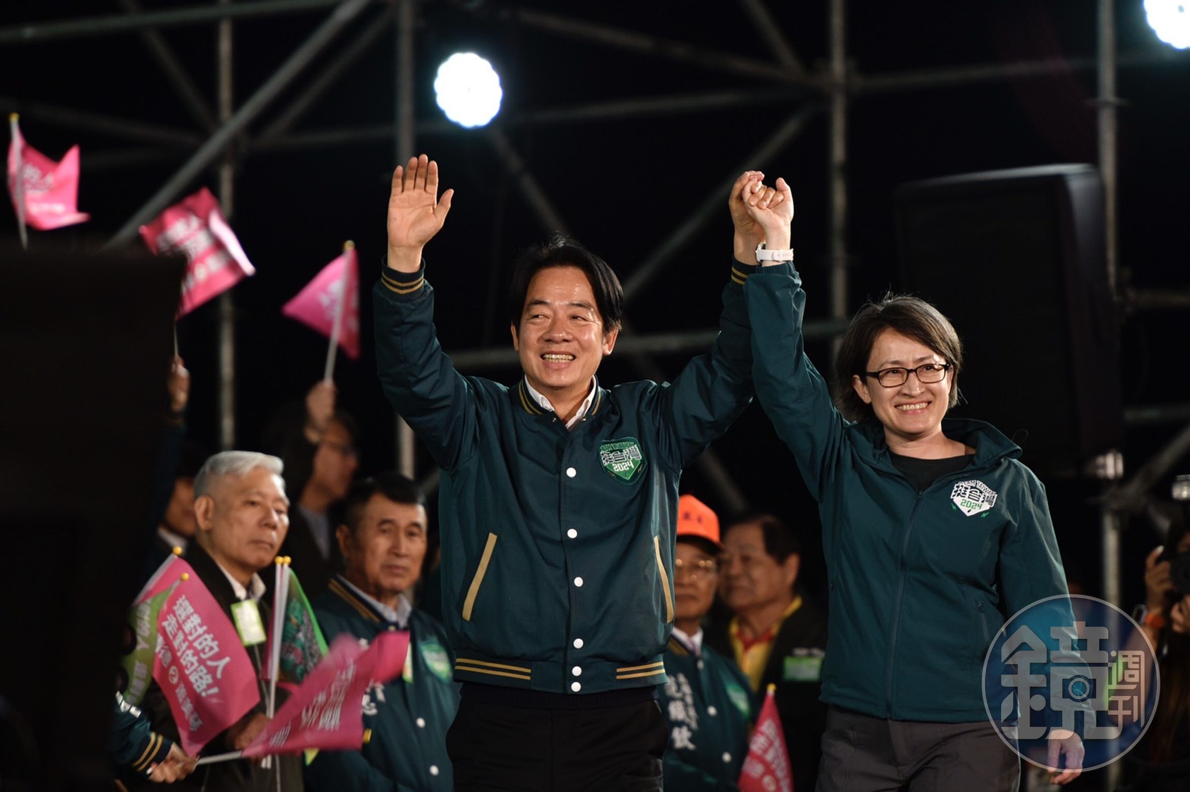 賴清德(左)、蕭美琴(右)於高雄造勢活動登場。