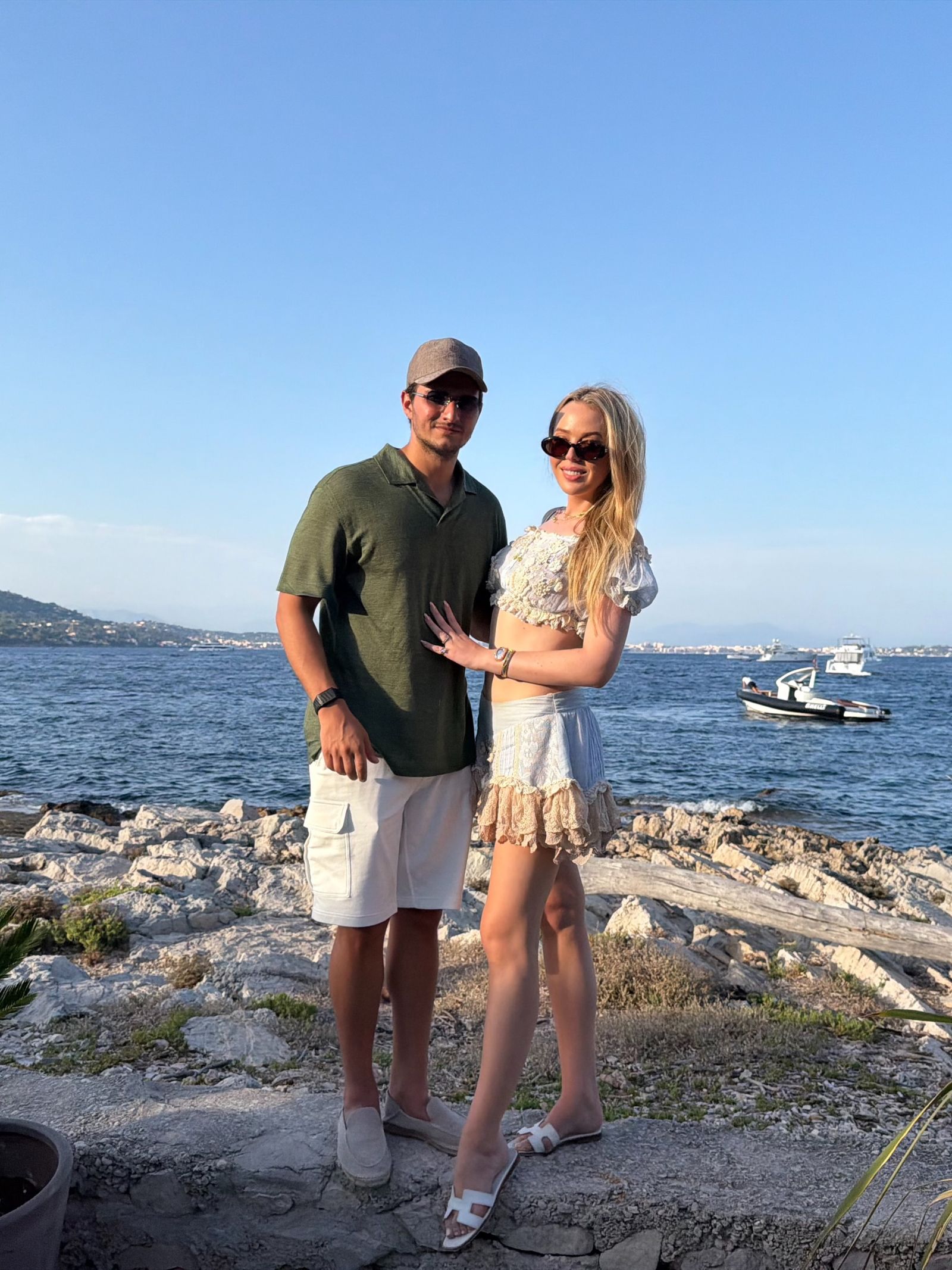 蒂芬妮與丈夫麥可布洛斯甜蜜合照。（翻攝tiffanytrump IG）
