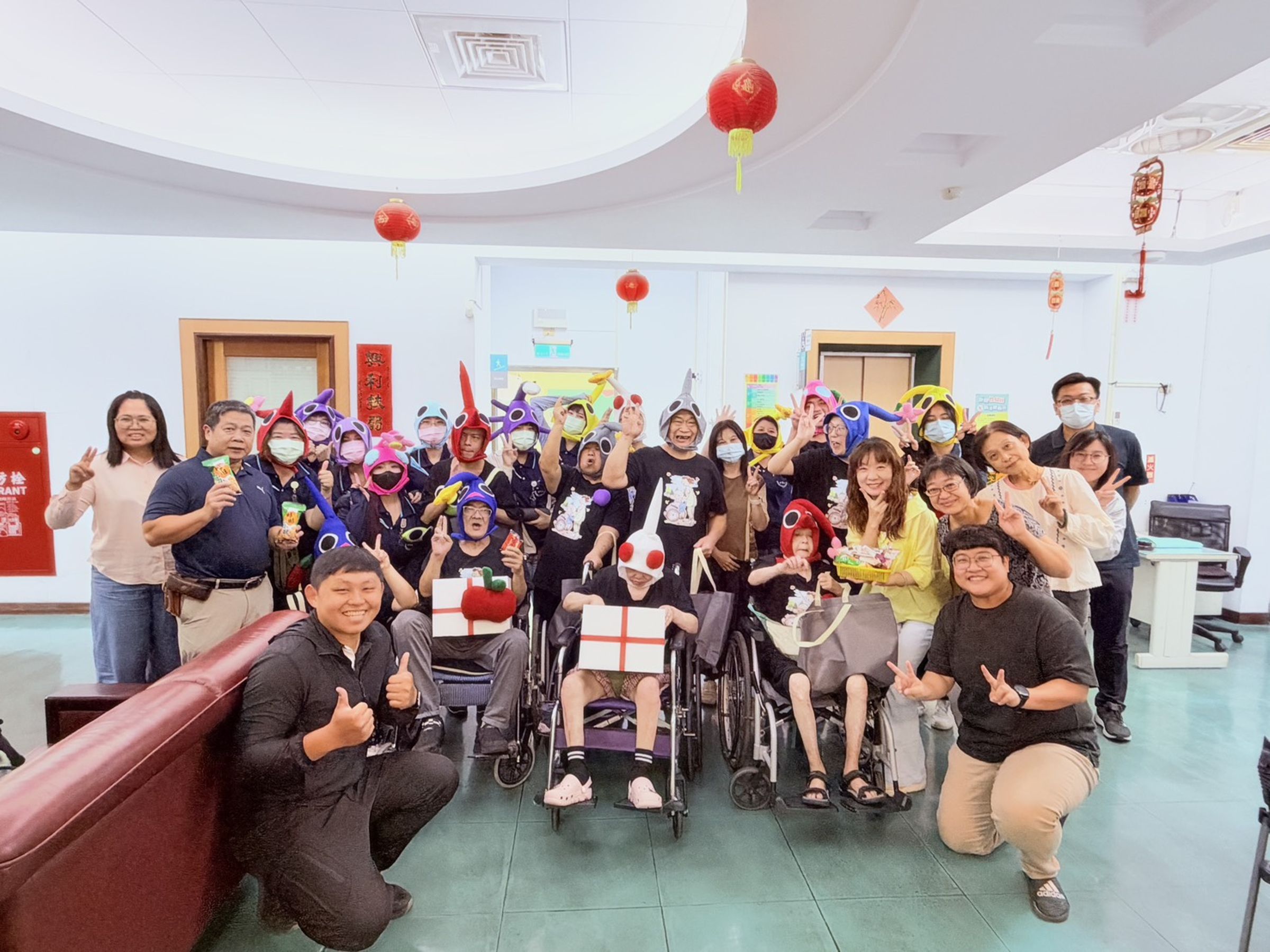 雲林縣政府社會處長林文志等人今也到場關心。（雲林身障養護中心提供）