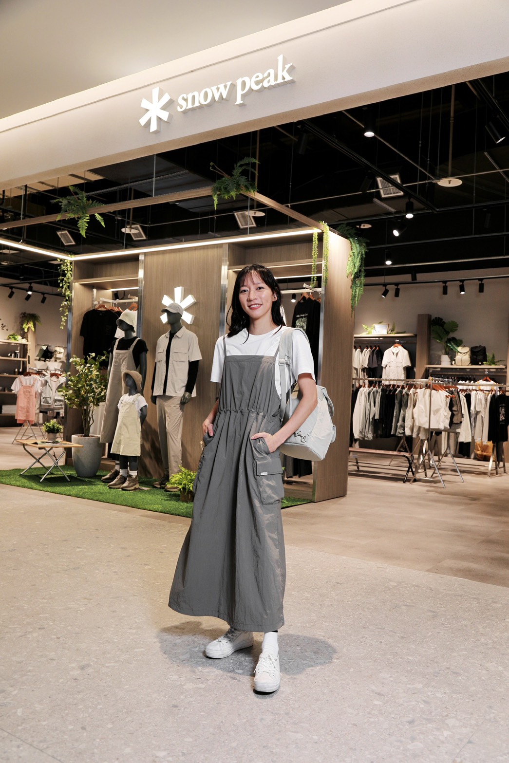 陳妤日前受邀出席機能服飾品開幕大失血。（翻攝自IG）