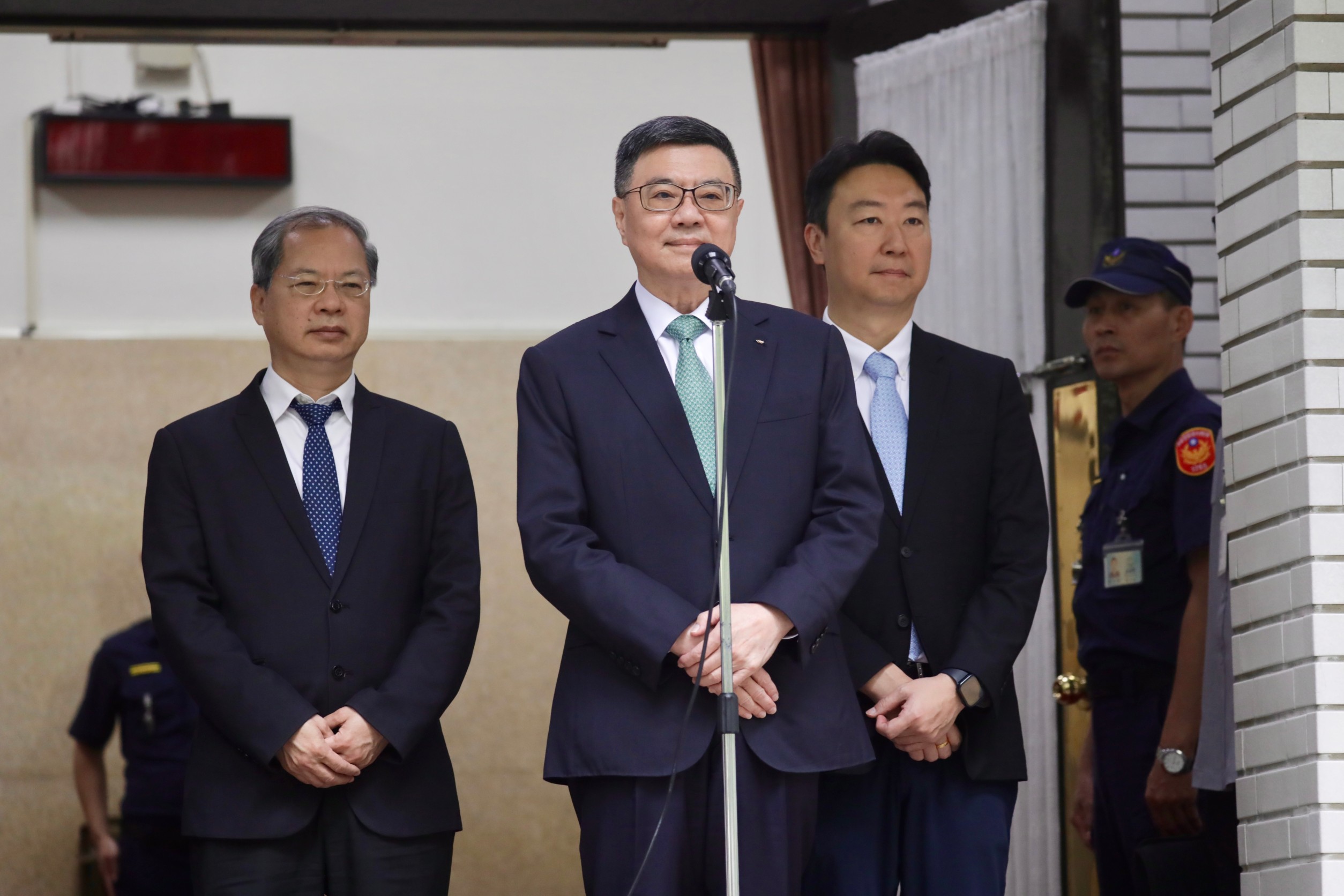 行政院長卓榮泰針對中國民航機飛越金馬上空做出回應。（本刊資料照）