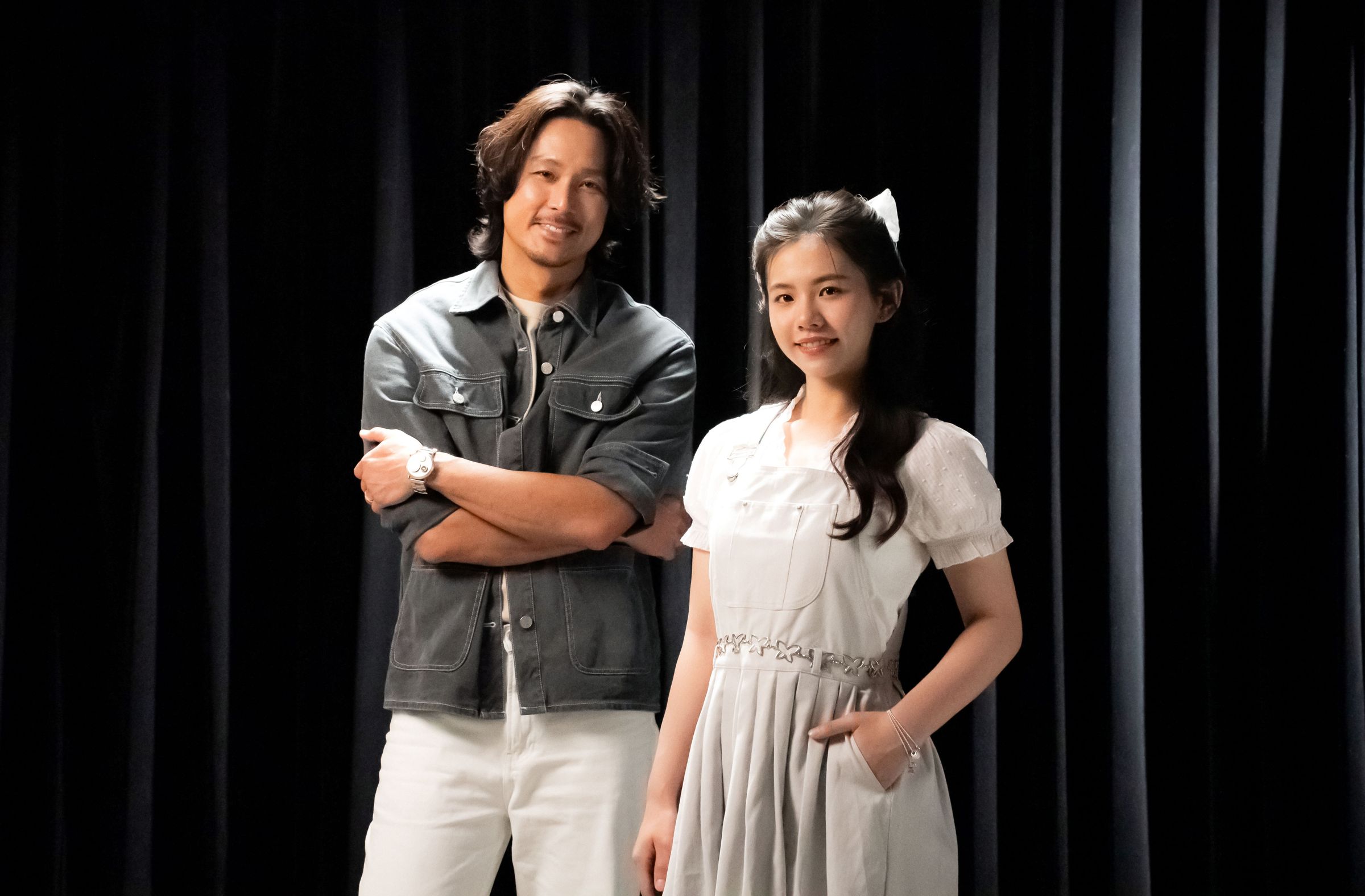 陳邦鋆(左)、羅晨恩(右)任勞動影像嘉年華「故事好友」,替勞動者發聲。(電影戲劇業職業工會提供)