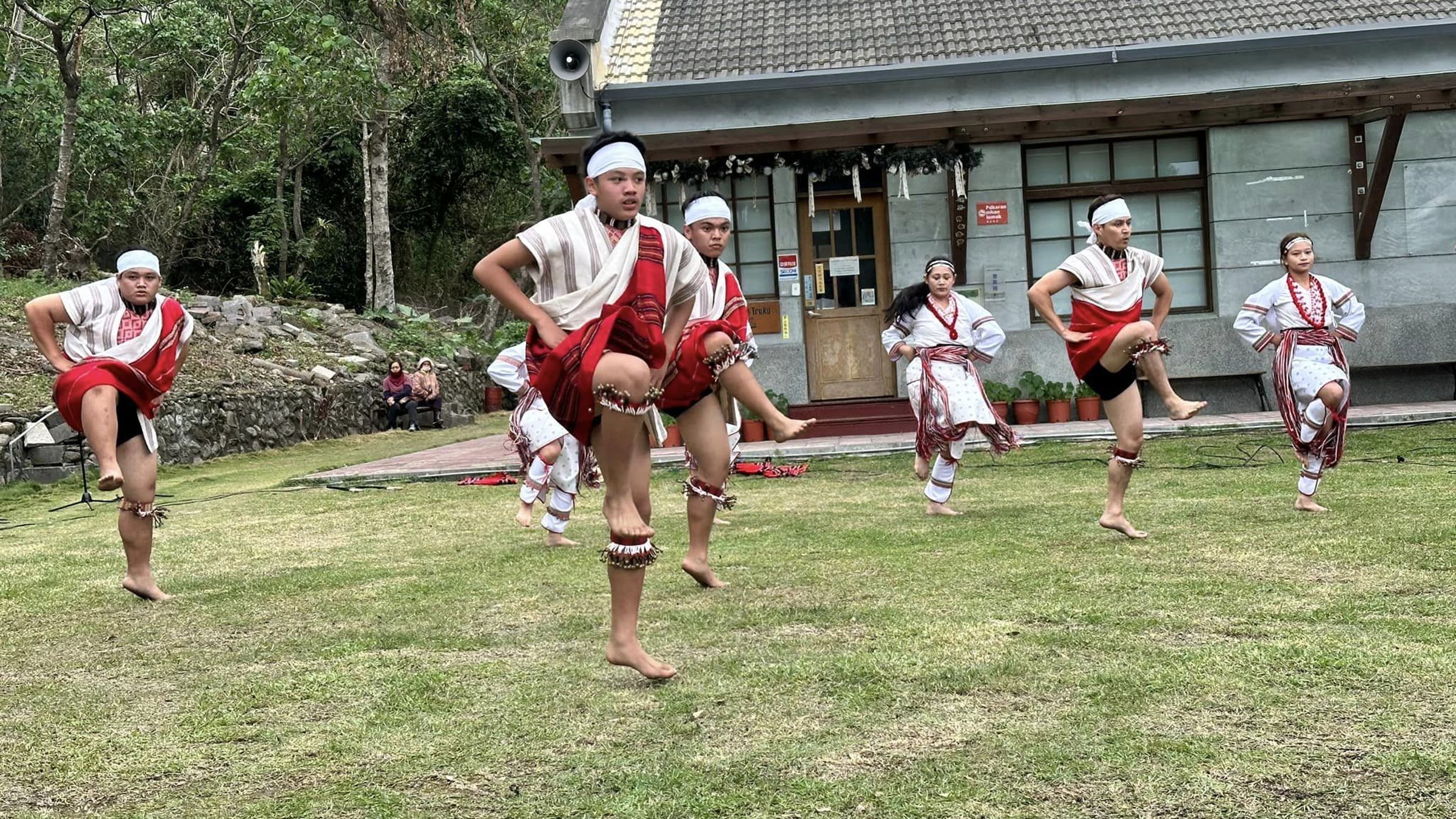 花蓮在0403地震後觀光重創,觀光署推出振興旅遊補助,民眾反應熱烈。(翻攝自太魯閣國家公園臉書)
