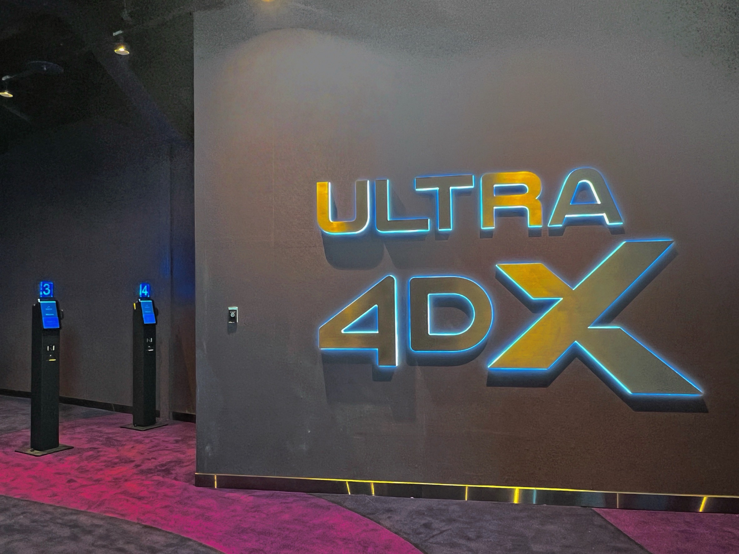 7座特殊影廳當中，包括全台獨家的ULTRA 4DX等高規格特殊影廳。（秀泰影城提供）