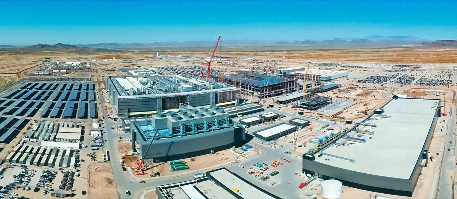 台積電在海內外加速建置CoWoS產能鞏固客戶,本土供應鏈也跟著動起來。圖為美國亞利桑那州廠區。(翻攝TSMC linkedin)