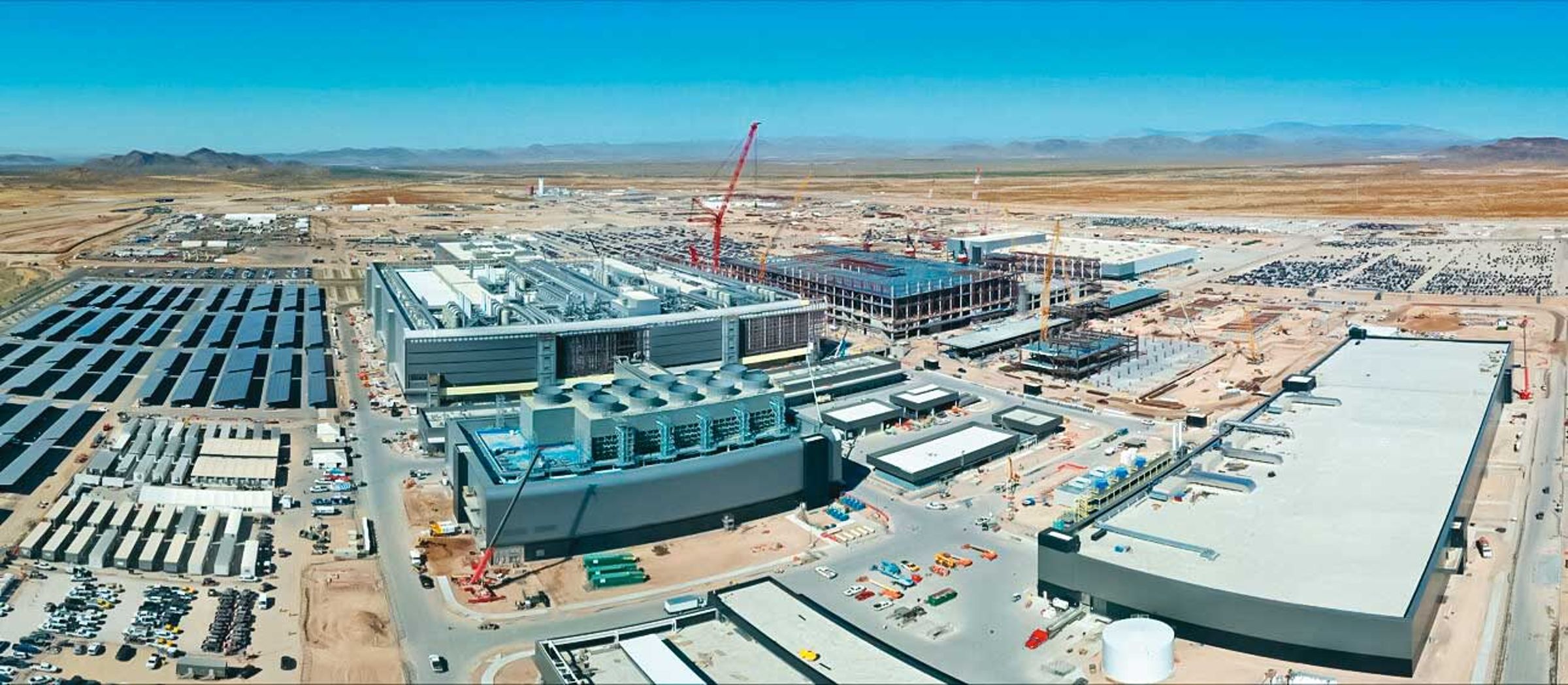 台積電在海內外加速建置CoWoS產能鞏固客戶,本土供應鏈也跟著動起來。圖為美國亞利桑那州廠區。(翻攝TSMC linkedin)