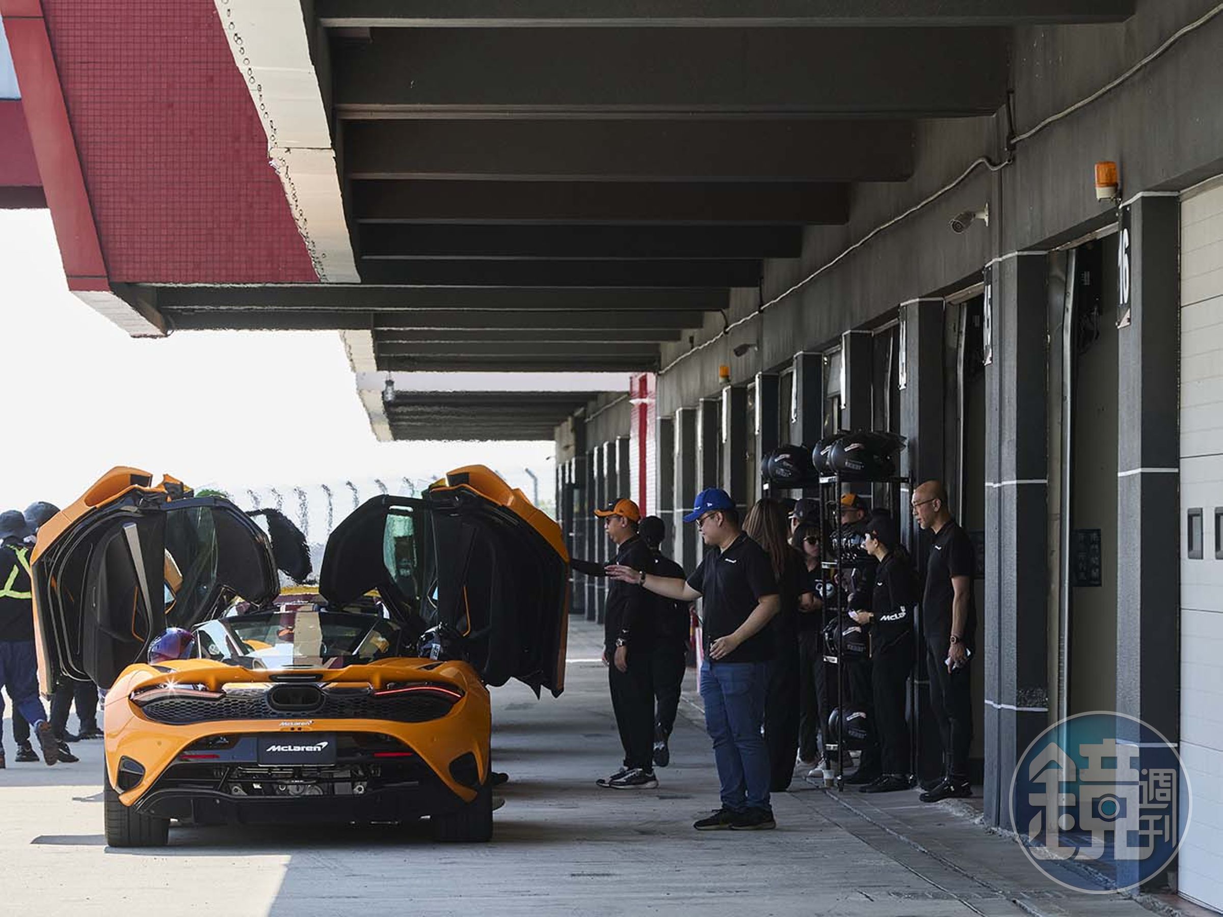 McLaren最招牌的就是他們的蝴蝶門。
