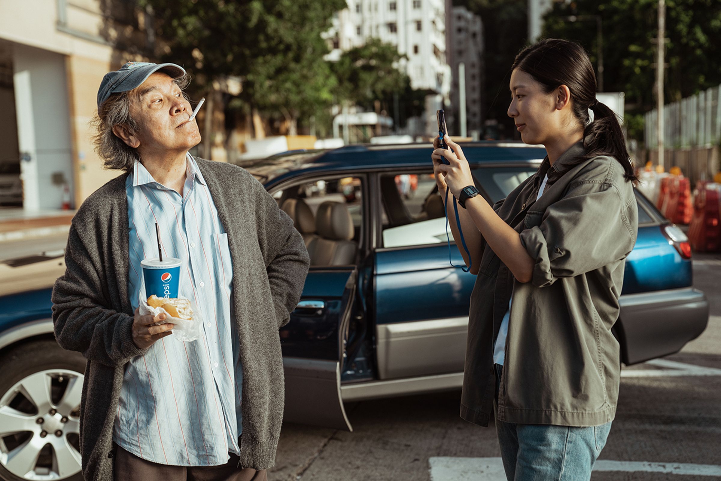 70年代香港武俠巨星姜大衛在片中扮演一名裝瘋賣傻的老人,只有在值得信任的人面前才會卸下面具。(双喜提供)