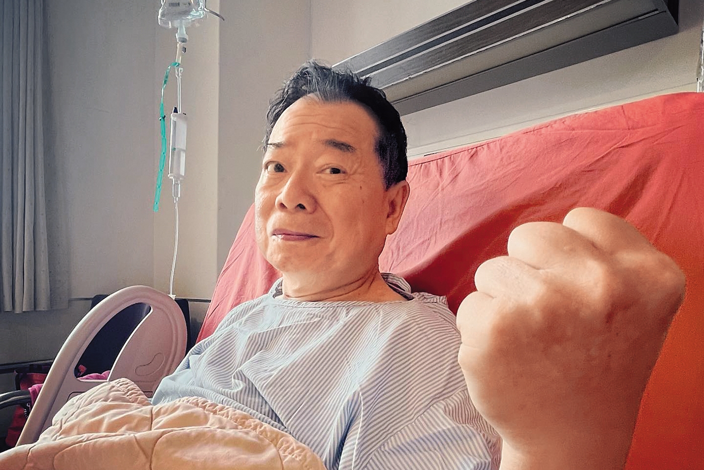 廖錦德雖未照顧爸爸，但廖峻中風第一時間，他都會在社群發文。（翻攝自錦德臉書）