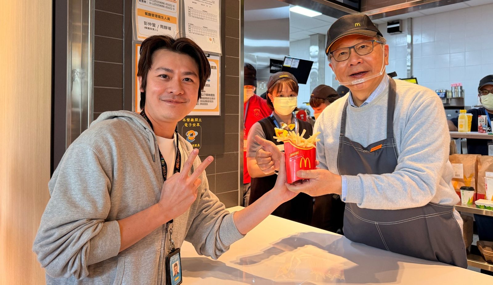 麥當勞正式進駐聯發科技，副董事長暨執行長蔡力行驚喜現身。（翻攝自MediaTek Taiwan臉書）