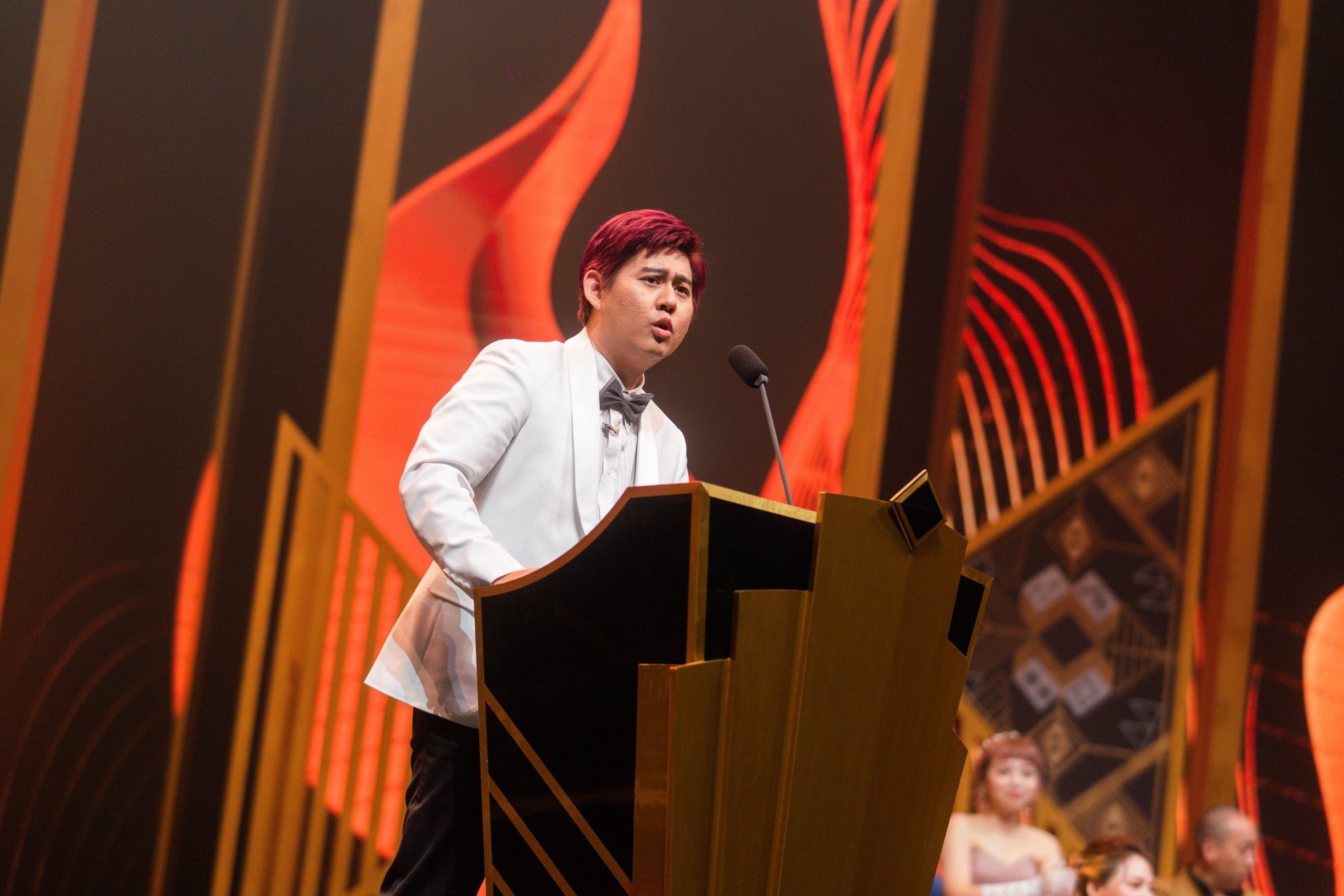 《夜夜秀》合作寫手老K再發文狠酸民進黨，強調王志安事件一直有人刻意帶風向轉移焦點。（翻攝自薩泰爾娛樂臉書）