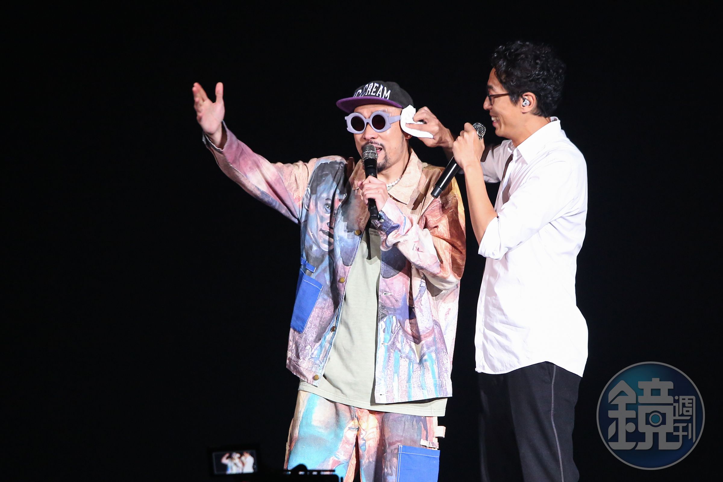 馬念先語出驚人說MC HotDog熱狗(左)不是Rapper,「他在我心目中超文青。」